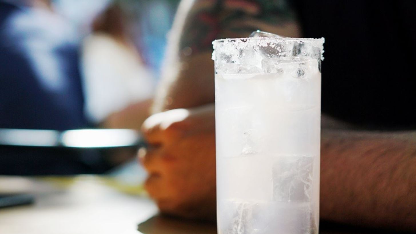 &#x3A4;&#x3BF; Naif &#x3B5;&#x3AF;&#x3BD;&#x3B1;&#x3B9; &#x3B7; &#x3BD;&#x3AD;&#x3B1;, &#x3B5;&#x3BD;&#x3B4;&#x3B9;&#x3B1;&#x3C6;&#x3AD;&#x3C1;&#x3BF;&#x3C5;&#x3C3;&#x3B1; &#x3AC;&#x3C6;&#x3B9;&#x3BE;&#x3B7; &#x3C0;&#x3AF;&#x3C3;&#x3C9; &#x3B1;&#x3C0;&#x3CC; &#x3C4;&#x3B7; &#x3A3;&#x3C4;&#x3AD;&#x3B3;&#x3B7;