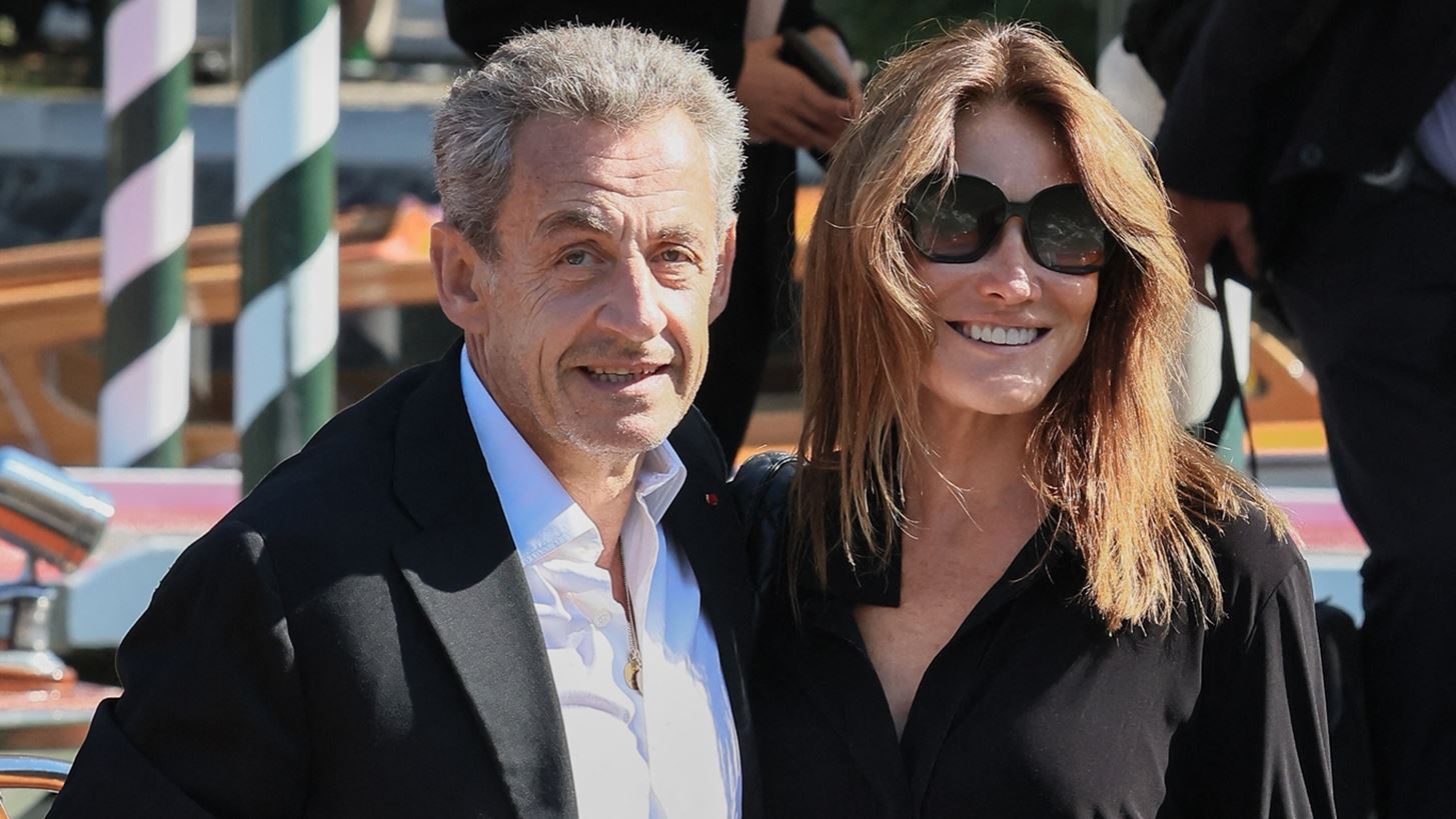 Carla Bruni - Nicolas Sarkozy | &#x397; &#x3C3;&#x3C5;&#x3BD;&#x3AC;&#x3BD;&#x3C4;&#x3B7;&#x3C3;&#x3B7; &#x3BC;&#x3B5; &#x395;&#x3BB;&#x3BB;&#x3B7;&#x3BD;&#x3AF;&#x3B4;&#x3B1; &#x3C3;&#x3C7;&#x3B5;&#x3B4;&#x3B9;&#x3AC;&#x3C3;&#x3C4;&#x3C1;&#x3B9;&#x3B1; &#x3B3;&#x3B9;&#x3B1; &#x3AD;&#x3BD;&#x3B1;&#x3BD; &#x3B3;&#x3BB;&#x3C5;&#x3BA;&#x3CC; &#x3C3;&#x3BA;&#x3BF;&#x3C0;&#x3CC; (&#x3C6;&#x3C9;&#x3C4;&#x3BF;&#x3B3;&#x3C1;&#x3B1;&#x3C6;&#x3AF;&#x3B1;)