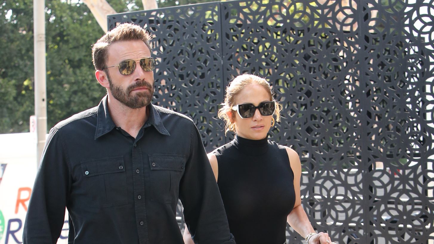 Jennifer Lopez | &#x397; &#x3BC;&#x3B7;&#x3C4;&#x3AD;&#x3C1;&#x3B1; &#x3C4;&#x3B7;&#x3C2; &#x3B5;&#x3BC;&#x3C6;&#x3B1;&#x3BD;&#x3AF;&#x3B6;&#x3B5;&#x3C4;&#x3B1;&#x3B9; &#x3C3;&#x3C4;&#x3B7; &#x3BD;&#x3AD;&#x3B1; &#x3B4;&#x3B9;&#x3B1;&#x3C6;&#x3AE;&#x3BC;&#x3B9;&#x3C3;&#x3B7; &#x3C4;&#x3BF;&#x3C5; Ben Affleck