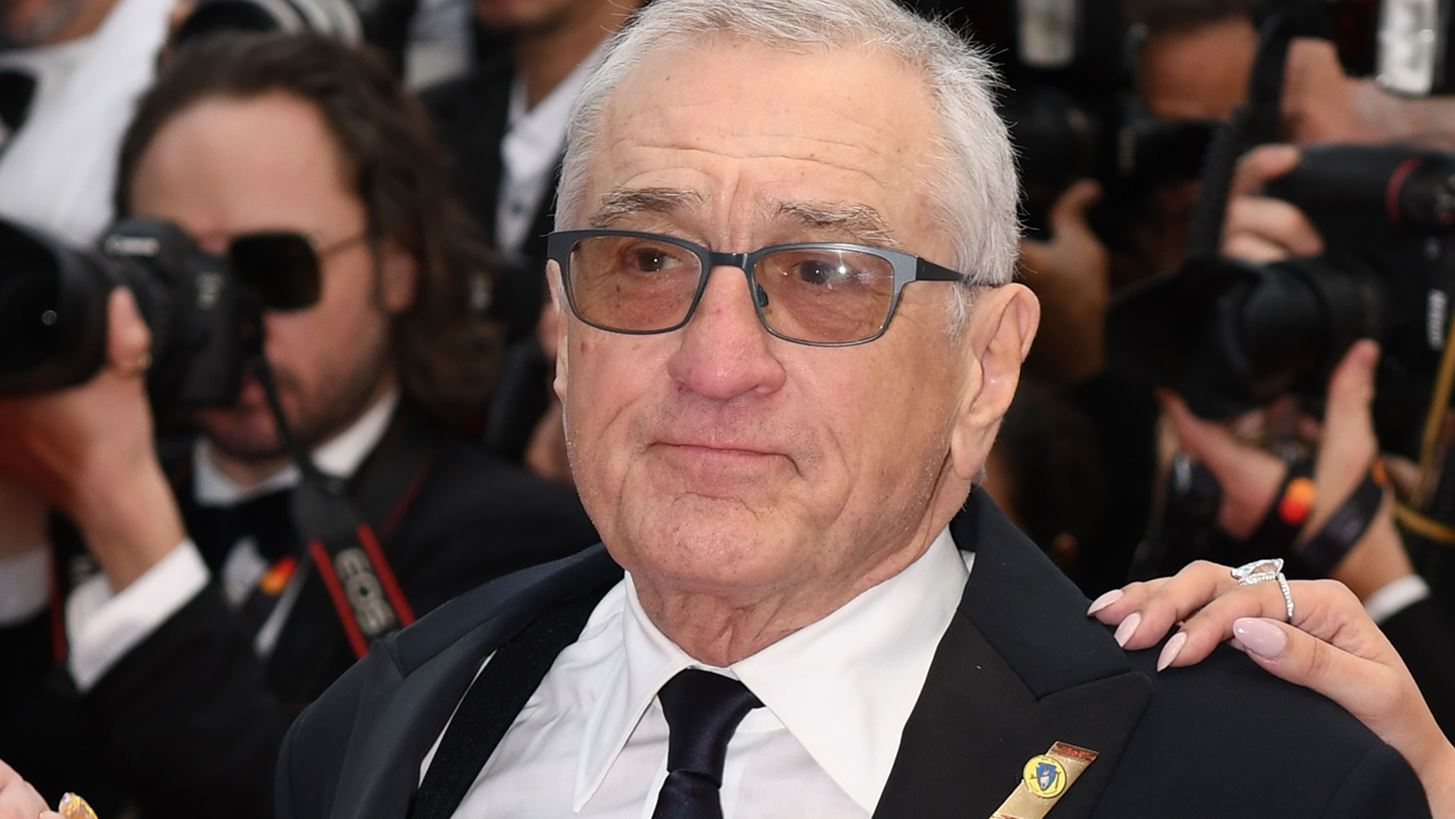 Robert De Niro | &#x391;&#x3C5;&#x3C4;&#x3AE; &#x3B5;&#x3AF;&#x3BD;&#x3B1;&#x3B9; &#x3B7; &#x3B3;&#x3C5;&#x3BD;&#x3B1;&#x3AF;&#x3BA;&#x3B1; &#x3C0;&#x3BF;&#x3C5; &#x3AD;&#x3C6;&#x3B5;&#x3C1;&#x3B5; &#x3C3;&#x3C4;&#x3BF;&#x3BD; &#x3BA;&#x3CC;&#x3C3;&#x3BC;&#x3BF; &#x3C4;&#x3BF; 7&#x3BF; &#x3C0;&#x3B1;&#x3B9;&#x3B4;&#x3AF; &#x3C4;&#x3BF;&#x3C5;