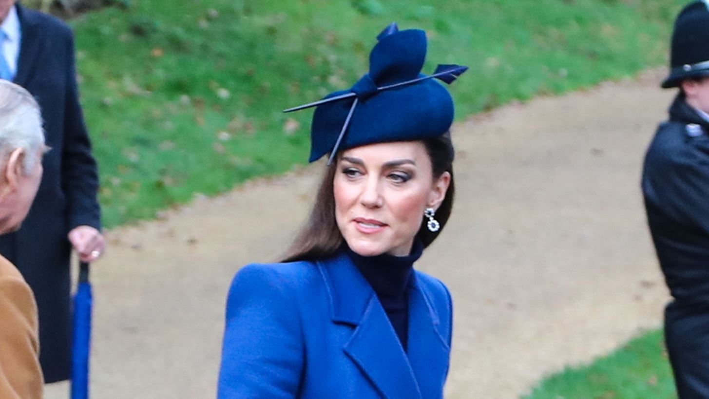 Kate Middleton | &#x397; &#x3C0;&#x3C1;&#x3CE;&#x3C4;&#x3B7; &#x3B5;&#x3C0;&#x3AF;&#x3C3;&#x3B7;&#x3BC;&#x3B7; &#x3C6;&#x3C9;&#x3C4;&#x3BF;&#x3B3;&#x3C1;&#x3B1;&#x3C6;&#x3AF;&#x3B1; &#x3BC;&#x3B5;&#x3C4;&#x3AC; &#x3C4;&#x3BF; &#x3C0;&#x3BF;&#x3BB;&#x3C5;&#x3C3;&#x3C5;&#x3B6;&#x3B7;&#x3C4;&#x3B7;&#x3BC;&#x3AD;&#x3BD;&#x3BF; &#x3C7;&#x3B5;&#x3B9;&#x3C1;&#x3BF;&#x3C5;&#x3C1;&#x3B3;&#x3B5;&#x3AF;&#x3BF; - &#x3A4;&#x3BF; &#x3C0;&#x3B1;&#x3C1;&#x3B1;&#x3C3;&#x3BA;&#x3AE;&#x3BD;&#x3B9;&#x3BF; &#x3C0;&#x3AF;&#x3C3;&#x3C9; &#x3B1;&#x3C0;&#x3CC; &#x3C4;&#x3B7; &#x3BB;&#x3AE;&#x3C8;&#x3B7;