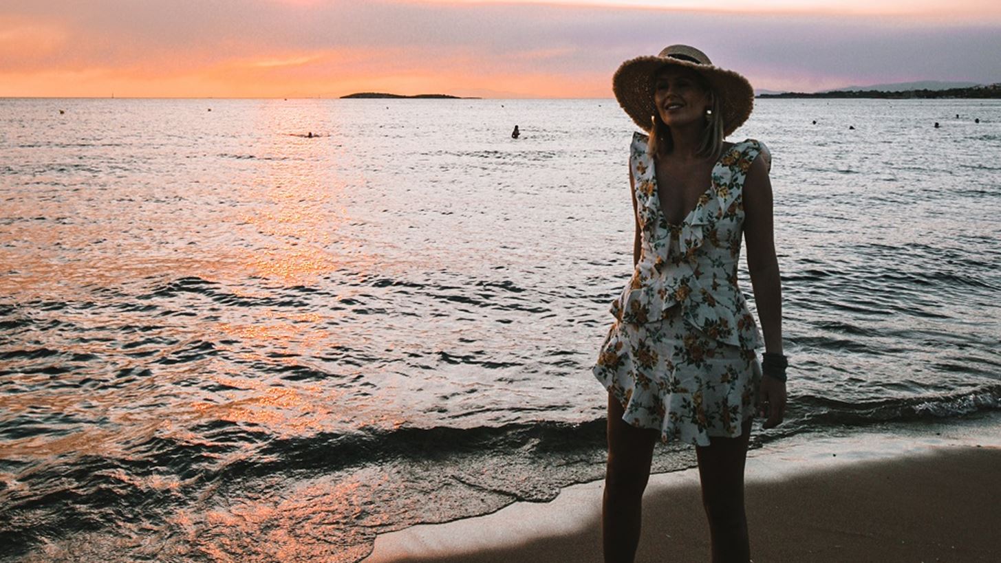 &#x397; &#x3B1;&#x3C0;&#x3CC;&#x3BB;&#x3C5;&#x3C4;&#x3B7; &#x3BA;&#x3B1;&#x3BB;&#x3BF;&#x3BA;&#x3B1;&#x3B9;&#x3C1;&#x3B9;&#x3BD;&#x3AE; &#x3B5;&#x3BC;&#x3C0;&#x3B5;&#x3B9;&#x3C1;&#x3AF;&#x3B1; &#x3B2;&#x3C1;&#x3AF;&#x3C3;&#x3BA;&#x3B5;&#x3C4;&#x3B1;&#x3B9; &#x3BC;&#x3CC;&#x3BB;&#x3B9;&#x3C2; 20 &#x3BB;&#x3B5;&#x3C0;&#x3C4;&#x3AC; &#x3B1;&#x3C0;&#x3CC; &#x3C4;&#x3BF; &#x3BA;&#x3AD;&#x3BD;&#x3C4;&#x3C1;&#x3BF; &#x3C4;&#x3B7;&#x3C2; &#x391;&#x3B8;&#x3AE;&#x3BD;&#x3B1;&#x3C2;