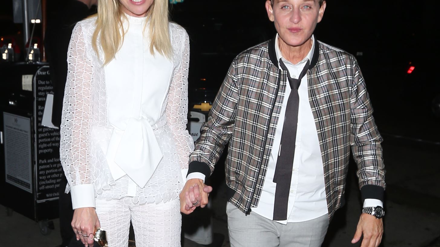 Portia de Rossi: &#x391;&#x3C0;&#x3B1;&#x3BD;&#x3C4;&#x3AC;&#x3B5;&#x3B9; &#x3C3;&#x3C4;&#x3B9;&#x3C2; &#x3C6;&#x3AE;&#x3BC;&#x3B5;&#x3C2; &#x3C7;&#x3C9;&#x3C1;&#x3B9;&#x3C3;&#x3BC;&#x3BF;&#x3CD; &#x3B1;&#x3C0;&#x3CC; &#x3C4;&#x3B7;&#x3BD; Ellen DeGeneres