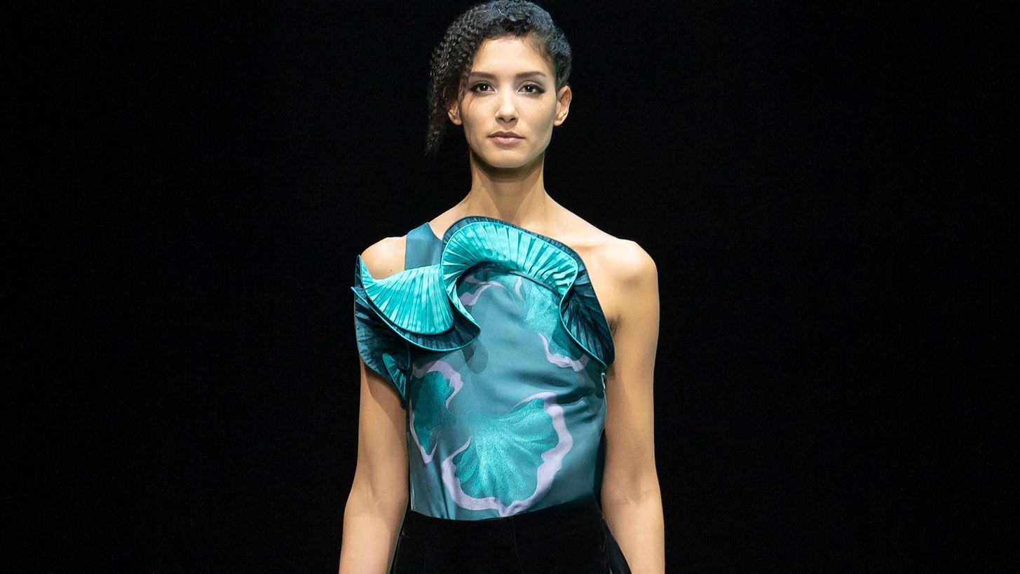 Giorgio Armani | &#x39F;&#x3B9;  ultra chic &#x3C0;&#x3C1;&#x3BF;&#x3C4;&#x3AC;&#x3C3;&#x3B5;&#x3B9;&#x3C2; &#x3C4;&#x3BF;&#x3C5; &#x3C3;&#x3C7;&#x3B5;&#x3B4;&#x3B9;&#x3B1;&#x3C3;&#x3C4;&#x3AE; &#x3B3;&#x3B9;&#x3B1; &#x3C4;&#x3B7; &#x3C3;&#x3B5;&#x3B6;&#x3CC;&#x3BD; FW21-22