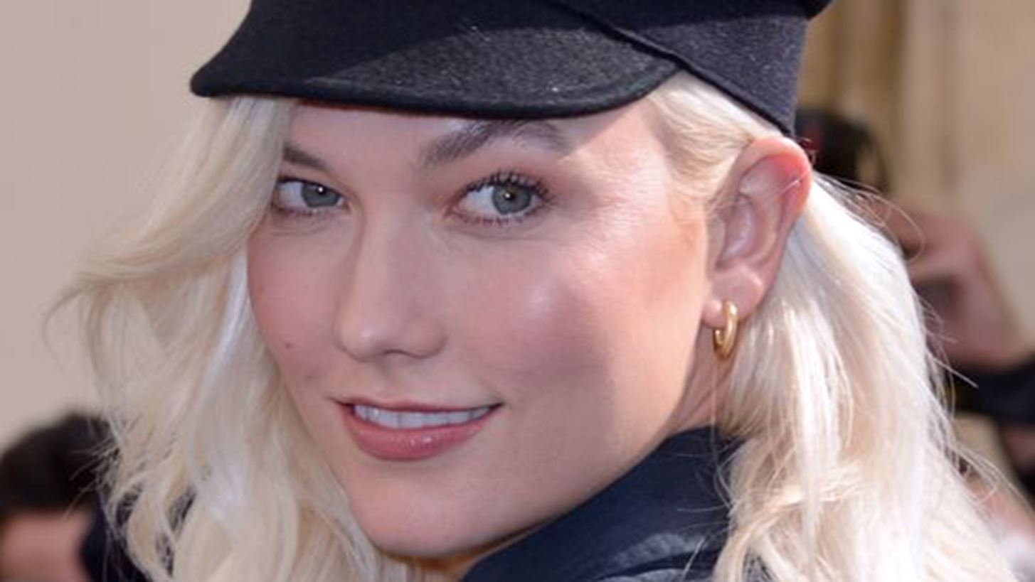 &#x397; &#x39A;arlie Kloss &#x3B1;&#x3C0;&#x3BF;&#x3BA;&#x3C4;&#x3AC; &#x3C4;&#x3BF; &#x3B4;&#x3B9;&#x3BA;&#x3CC; &#x3C4;&#x3B7;&#x3C2; talk show