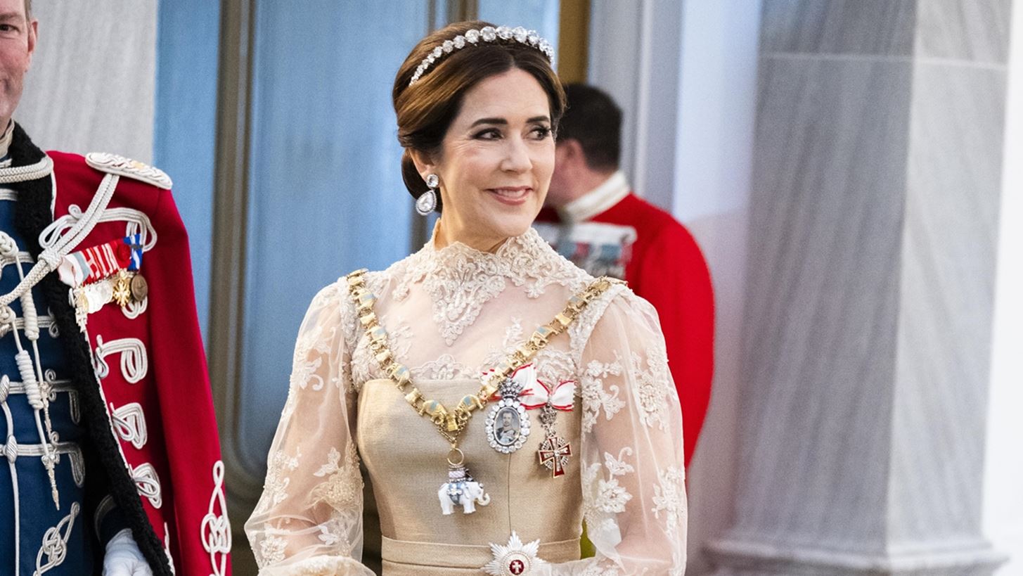 Mary της Δανίας | Γιατί την κατηγορούν ότι αντέγραψε την Kate Middleton στην τελευταία της εμφάνιση;