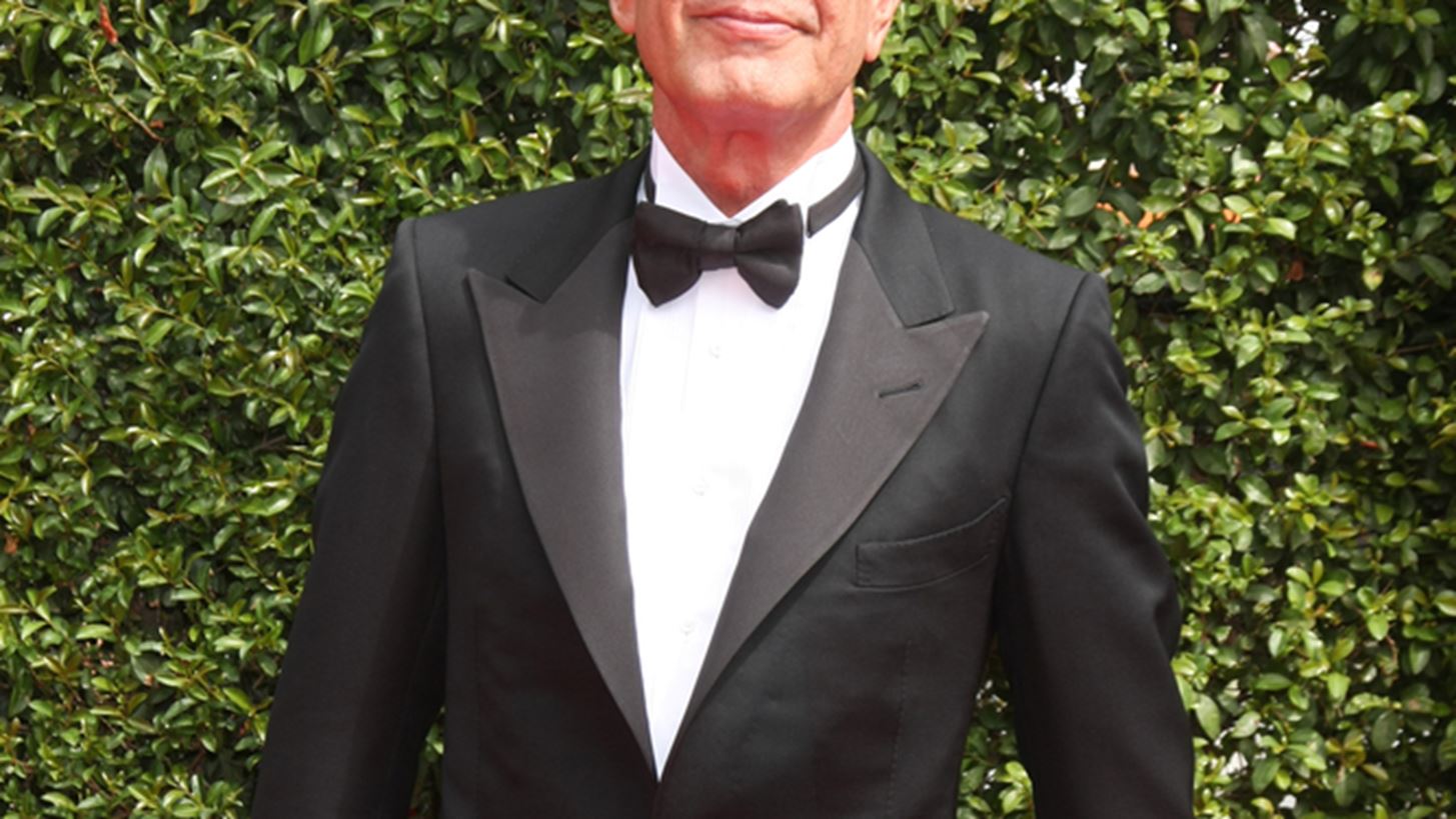 O Anthony Bourdain &#x3C7;&#x3CE;&#x3C1;&#x3B9;&#x3C3;&#x3B5; &#x3BA;&#x3B1;&#x3B9; &#x3B1;&#x3C5;&#x3C4;&#x3CC; &#x3B5;&#x3AF;&#x3BD;&#x3B1;&#x3B9; &#x3C4;&#x3BF; &#x3BD;&#x3AD;&#x3BF; &#x3C4;&#x3BF;&#x3C5; &#x3B1;&#x3BC;&#x3CC;&#x3C1;&#x3B5;