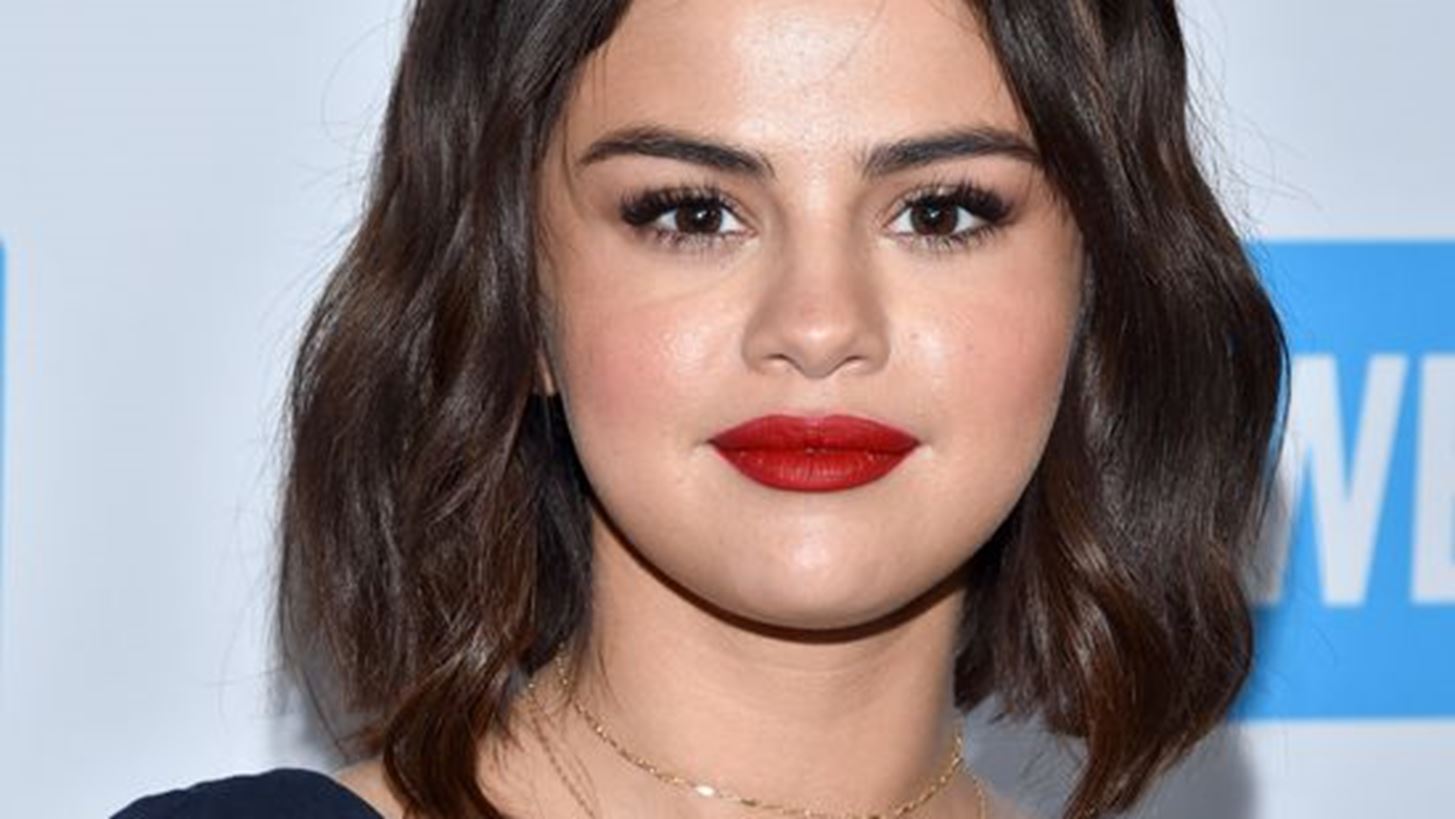 Selena Gomez: &#x39D;&#x3BF;&#x3C3;&#x3B7;&#x3BB;&#x3B5;&#x3CD;&#x3B5;&#x3C4;&#x3B1;&#x3B9; &#x3C3;&#x3B5; &#x3B5;&#x3B9;&#x3B4;&#x3B9;&#x3BA;&#x3AE; &#x3BA;&#x3BB;&#x3B9;&#x3BD;&#x3B9;&#x3BA;&#x3AE; &#x3C8;&#x3C5;&#x3C7;&#x3B9;&#x3BA;&#x3AE;&#x3C2; &#x3C5;&#x3B3;&#x3B5;&#x3AF;&#x3B1;&#x3C2;