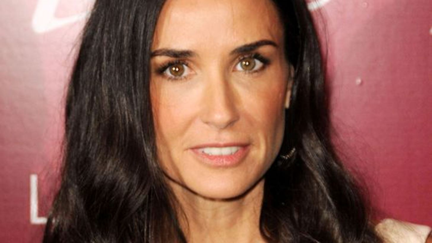 &#x397; &#x3B5;&#x3BE;&#x3BF;&#x3BC;&#x3BF;&#x3BB;&#x3CC;&#x3B3;&#x3B7;&#x3C3;&#x3B7; &#x3C4;&#x3B7;&#x3C2; Demi Moore &#x3B3;&#x3B9;&#x3B1; &#x3C4;&#x3B7; &#x3BC;&#x3AC;&#x3C7;&#x3B7; &#x3C4;&#x3B7;&#x3C2; &#x3BC;&#x3B5; &#x3C4;&#x3B9;&#x3C2; &#x3B5;&#x3BE;&#x3B1;&#x3C1;&#x3C4;&#x3B7;&#x3C3;&#x3B9;&#x3BF;&#x3B3;&#x3CC;&#x3BD;&#x3B5;&#x3C2; &#x3BF;&#x3C5;&#x3C3;&#x3AF;&#x3B5;&#x3C2;