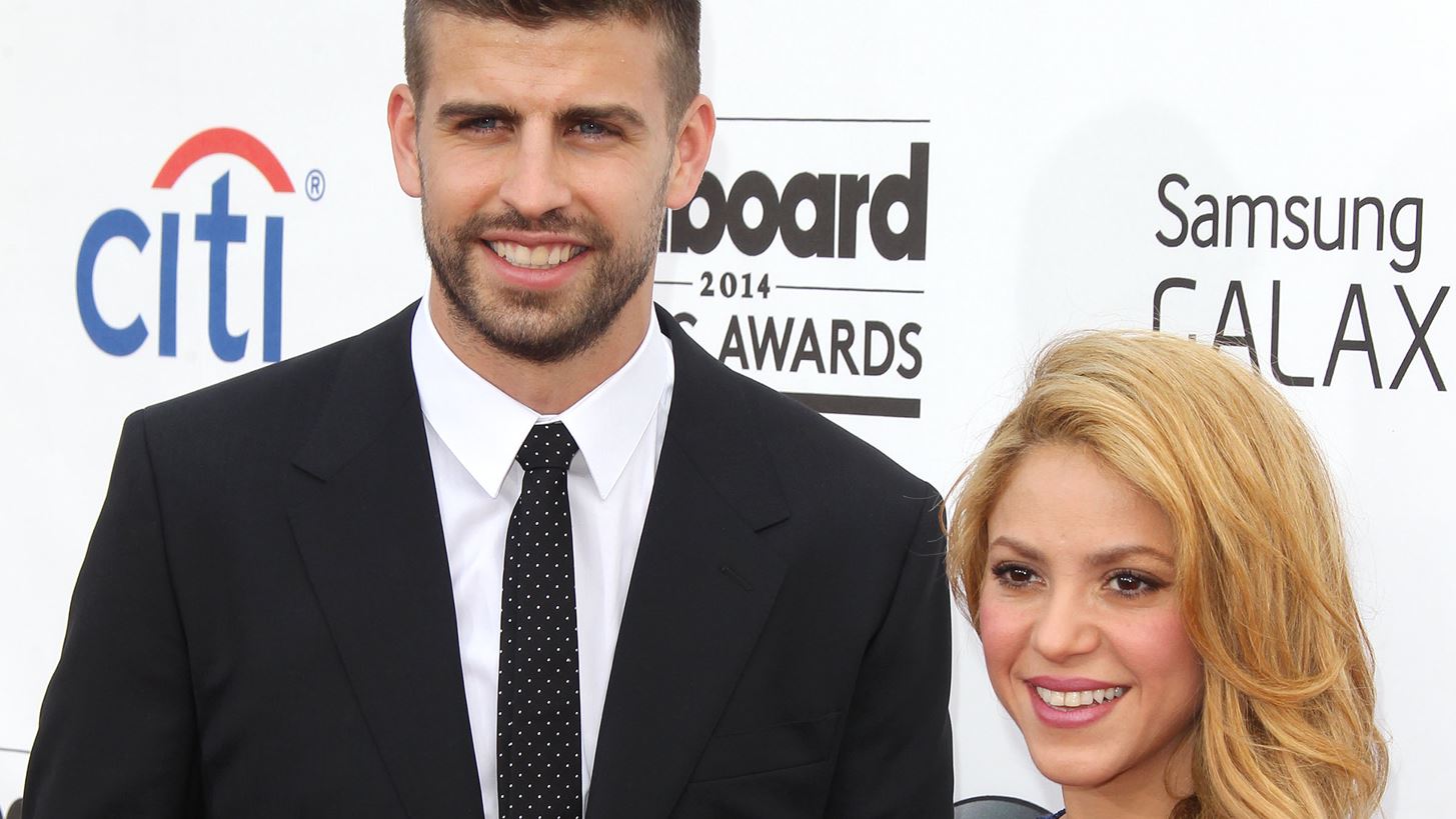 Gerard Piqu&#xE9; | &#x397; &#x3B5;&#x3BE;&#x3B1;&#x3B3;&#x3C1;&#x3B9;&#x3C9;&#x3BC;&#x3AD;&#x3BD;&#x3B7; &#x3B1;&#x3C0;&#x3AC;&#x3BD;&#x3C4;&#x3B7;&#x3C3;&#x3AE; &#x3C4;&#x3BF;&#x3C5; &#x3C3;&#x3C4;&#x3B1; &#x3C3;&#x3C7;&#x3CC;&#x3BB;&#x3B9;&#x3B1; &#x3BC;&#x3AF;&#x3C3;&#x3BF;&#x3C5;&#x3C2; &#x3C0;&#x3BF;&#x3C5; &#x3B4;&#x3AD;&#x3C7;&#x3B5;&#x3C4;&#x3B1;&#x3B9; &#x3B1;&#x3C0;&#x3CC; &#x3C4;&#x3BF;&#x3C5;&#x3C2; &#x3C6;&#x3B1;&#x3BD; &#x3C4;&#x3B7;&#x3C2; Shakira
