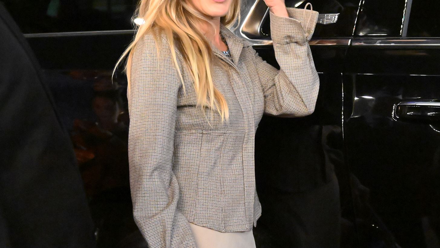 &#x397;&#xA0;Sarah&#xA0;Jessica&#xA0;Parker&#xA0;&#x3BC;&#x3B5; &#x3BA;&#x3BF;&#x3BC;&#x3C8;&#x3CC; &#x3C3;&#x3CD;&#x3BD;&#x3BF;&#x3BB;&#x3BF; &#x3C3;&#x3C4;&#x3BF; &#x3C3;&#x3CC;&#x3BF;&#x3C5; &#x3C4;&#x3BF;&#x3C5;&#xA0;Fendi&#xA0;&#x3BA;&#x3B1;&#x3B9; &#x3B2;&#x3AD;&#x3B2;&#x3B1;&#x3B9;&#x3B1; &#x3BC;&#x3B5; &#x3BC;&#x3B9;&#x3B1;...&#xA0;baguette
