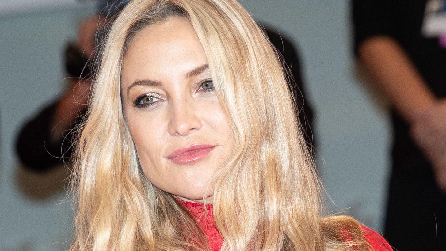 Kate Hudson | &#x391;&#x3BD;&#x3C5;&#x3C0;&#x3BF;&#x3BC;&#x3BF;&#x3BD;&#x3B5;&#x3AF; &#x3BD;&#x3B1; &#x3B1;&#x3BA;&#x3BF;&#x3CD;&#x3C3;&#x3BF;&#x3C5;&#x3BC;&#x3B5; &#x3C4;&#x3BF; &#x3BD;&#x3AD;&#x3BF; &#x3C4;&#x3B7;&#x3C2; &#x3C4;&#x3C1;&#x3B1;&#x3B3;&#x3BF;&#x3CD;&#x3B4;&#x3B9; &#x3C0;&#x3BF;&#x3C5; &#x3BC;&#x3CC;&#x3BB;&#x3B9;&#x3C2; &#x3BA;&#x3C5;&#x3BA;&#x3BB;&#x3BF;&#x3C6;&#x3CC;&#x3C1;&#x3B7;&#x3C3;&#x3B5;