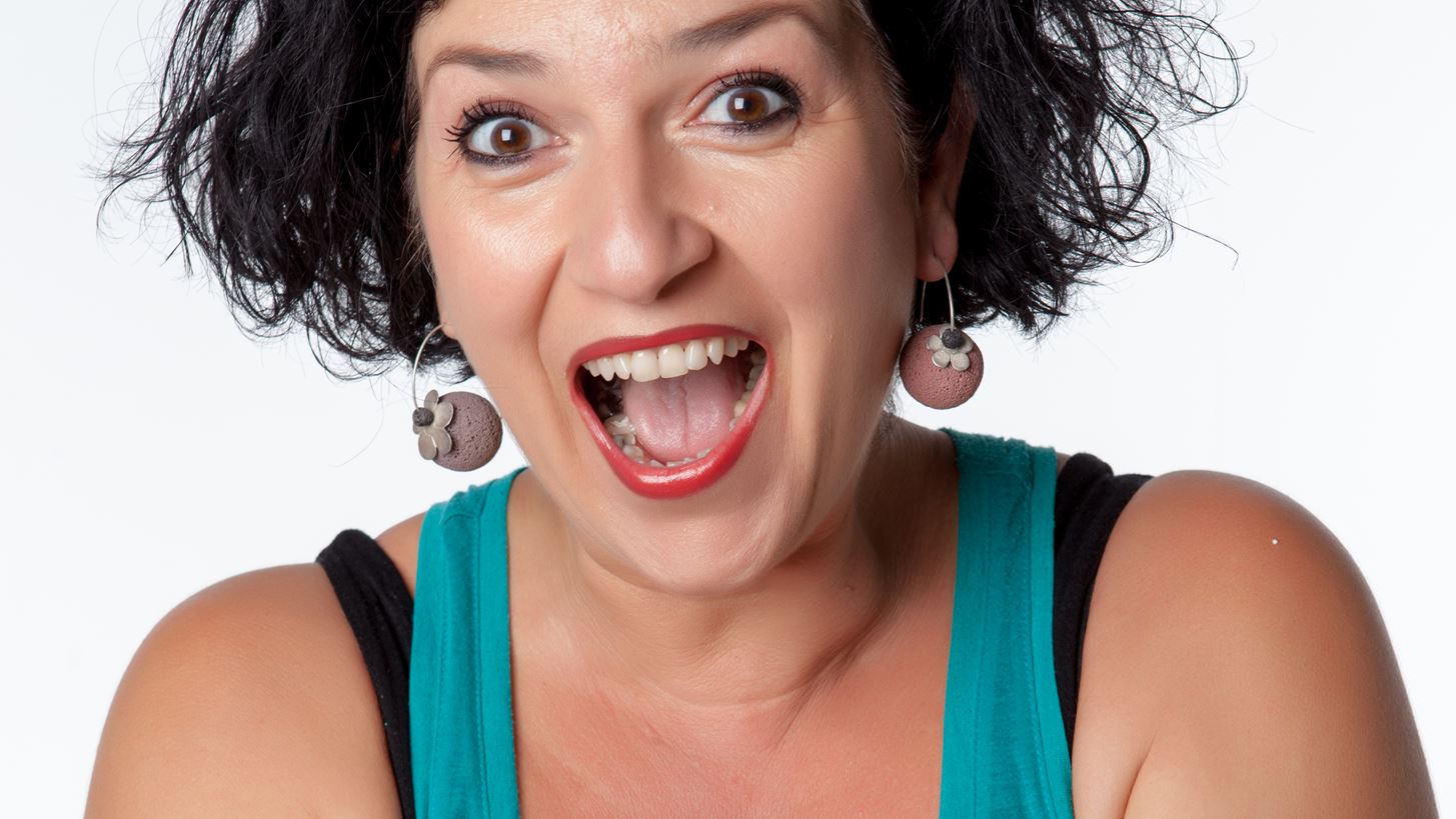 Les Connoisseurs: &#x399;&#x3C9;&#x3AC;&#x3BD;&#x3BD;&#x3B1; &#x3A3;&#x3C4;&#x3B1;&#x3BC;&#x3BF;&#x3CD;&#x3BB;&#x3BF;&#x3C5;