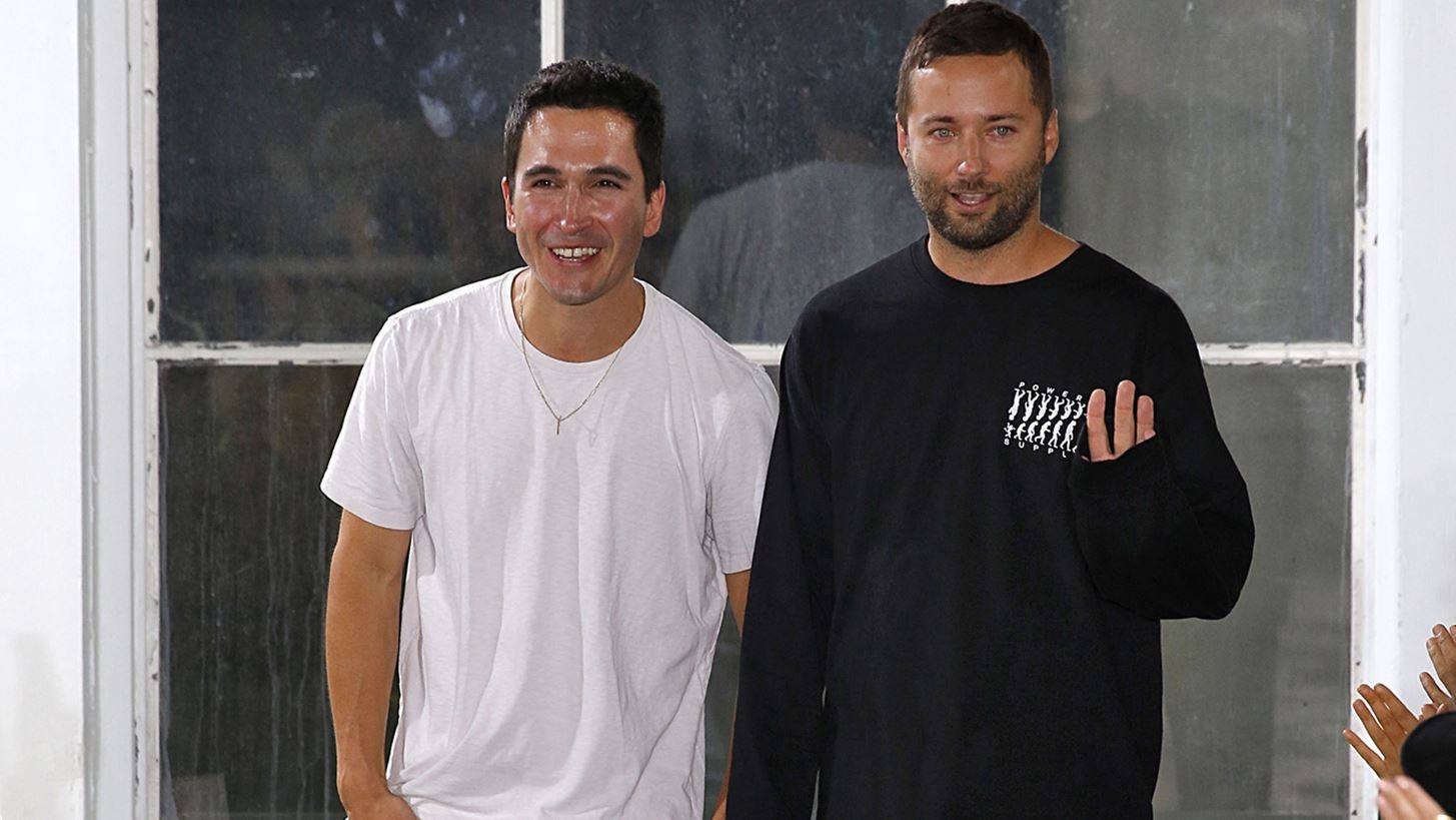 Loewe | &#x3A4;&#x3BF; &#x3C0;&#x3C1;&#x3CE;&#x3B7;&#x3BD; &#x3B4;&#x3AF;&#x3B4;&#x3C5;&#x3BC;&#x3BF; &#x3C4;&#x3B7;&#x3C2; Proenza Schouler &#x3B1;&#x3BD;&#x3B1;&#x3BB;&#x3B1;&#x3BC;&#x3B2;&#x3AC;&#x3BD;&#x3B5;&#x3B9; &#x3C4;&#x3BF; &#x3C4;&#x3B9;&#x3BC;&#x3CC;&#x3BD;&#x3B9; &#x3C4;&#x3BF;&#x3C5; &#x3BF;&#x3AF;&#x3BA;&#x3BF;&#x3C5;