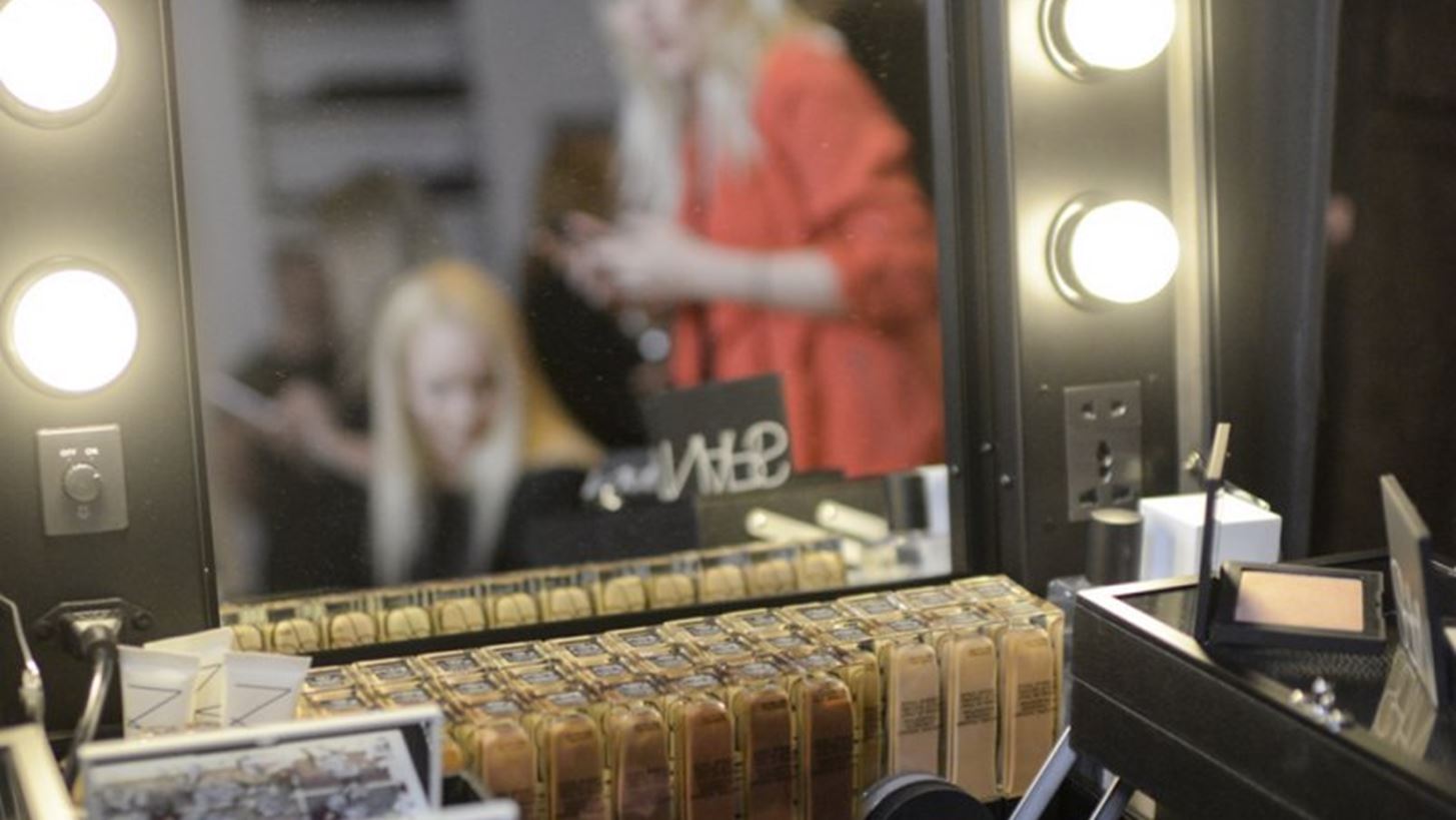 NARS: &#x38C;&#x3BB;&#x3B1; &#x3CC;&#x3C3;&#x3B1; &#x3AD;&#x3B3;&#x3B9;&#x3BD;&#x3B1;&#x3BD; &#x3C3;&#x3C4;&#x3BF; prive &#x3B4;&#x3B5;&#x3AF;&#x3C0;&#x3BD;&#x3BF; &#x3B3;&#x3B9;&#x3B1; &#x3C4;&#x3BF; &#x3B5;&#x3C0;&#x3AF;&#x3C3;&#x3B7;&#x3BC;&#x3BF; &#x3BB;&#x3B1;&#x3BD;&#x3C3;&#x3AC;&#x3C1;&#x3B9;&#x3C3;&#x3BC;&#x3B1;