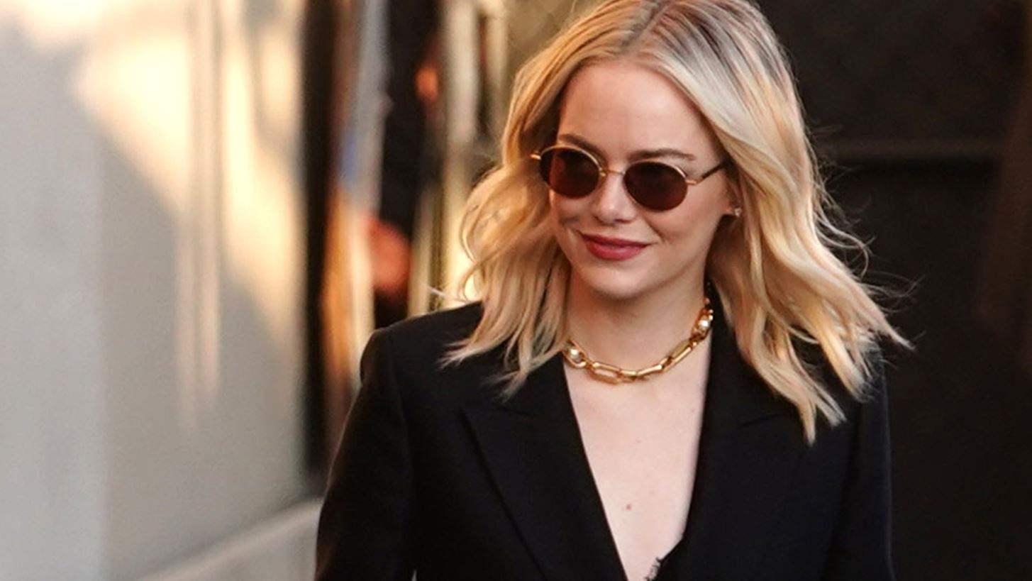 Emma Stone | &#x3A0;&#x3B1;&#x3C1;&#x3BF;&#x3C5;&#x3C3;&#x3AF;&#x3B1;&#x3C3;&#x3B5; &#x3B3;&#x3B9;&#x3B1; 5&#x3B7; &#x3C6;&#x3BF;&#x3C1;&#x3AC; &#x3C3;&#x3C4;&#x3B7;&#x3BD; &#x3BA;&#x3B1;&#x3C1;&#x3B9;&#x3AD;&#x3C1;&#x3B1; &#x3C4;&#x3B7;&#x3C2; &#x3C4;&#x3BF; SNL