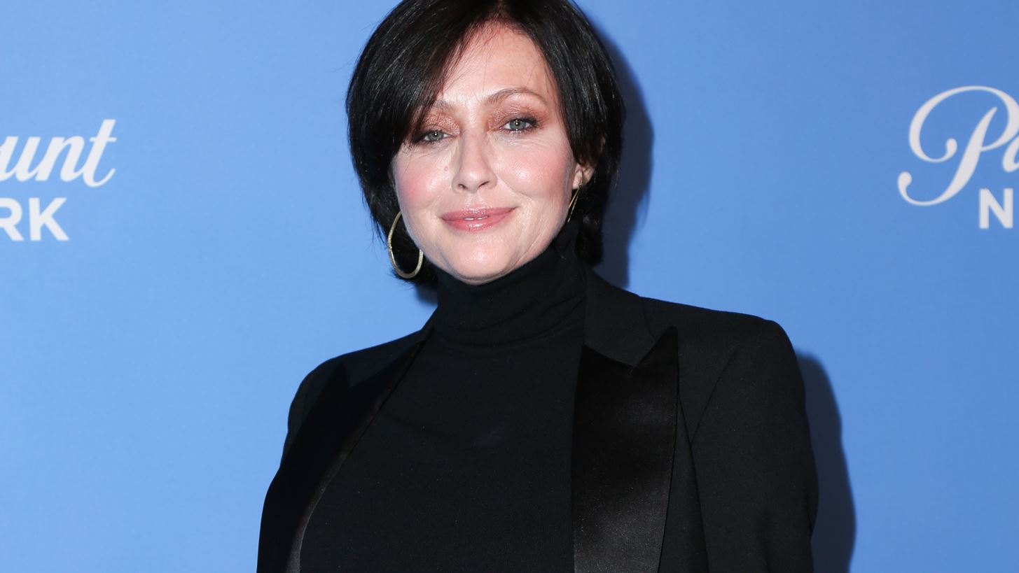 Shannen Doherty | &#x3A4;&#x3B7; &#x3C3;&#x3C4;&#x3B9;&#x3B3;&#x3BC;&#x3AE; &#x3C0;&#x3BF;&#x3C5; &#x3BF; &#x3BA;&#x3B1;&#x3C1;&#x3BA;&#x3AF;&#x3BD;&#x3BF;&#x3C2; &#x3B5;&#x3BE;&#x3B1;&#x3C0;&#x3BB;&#x3CE;&#x3BD;&#x3B5;&#x3C4;&#x3B1;&#x3B9; &#x3C3;&#x3C4;&#x3B1; &#x3BF;&#x3C3;&#x3C4;&#x3AC; &#x3C4;&#x3B7;&#x3C2;, &#x3B7; &#x3AF;&#x3B4;&#x3B9;&#x3B1; &#x3B4;&#x3B5;&#x3BD; &#x3B8;&#x3AD;&#x3BB;&#x3B5;&#x3B9; &#x3BD;&#x3B1; &#x3C3;&#x3C4;&#x3B1;&#x3BC;&#x3B1;&#x3C4;&#x3AE;&#x3C3;&#x3B5;&#x3B9; &#x3BD;&#x3B1; &#x3B6;&#x3B5;&#x3B9; &#x3BA;&#x3B1;&#x3B9; &#x3BD;&#x3B1; &#x3B4;&#x3B7;&#x3BC;&#x3B9;&#x3BF;&#x3C5;&#x3C1;&#x3B3;&#x3B5;&#x3AF;