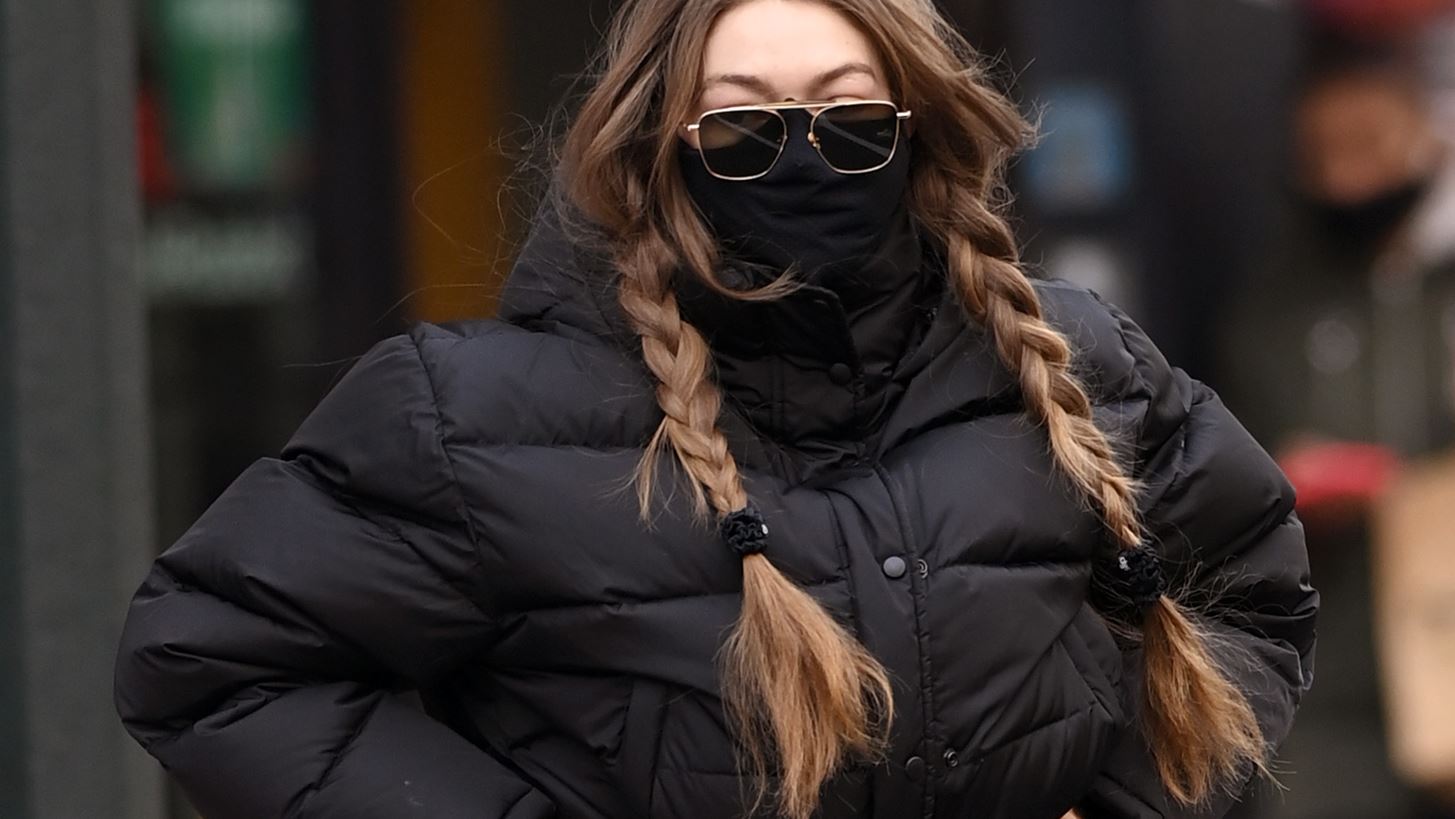 &#x397; Gigi Hadid &#x3C5;&#x3B9;&#x3BF;&#x3B8;&#x3AD;&#x3C4;&#x3B7;&#x3C3;&#x3B5; &#x3C4;&#x3BF; legging trend