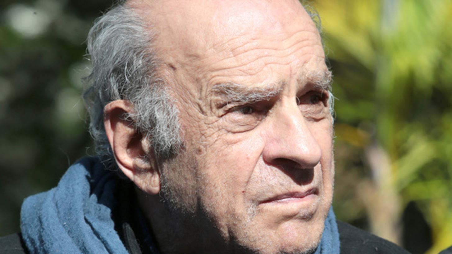 &#x388;&#x3C6;&#x3C5;&#x3B3;&#x3B5; &#x3B1;&#x3C0;&#x3CC; &#x3C4;&#x3B7; &#x3B6;&#x3C9;&#x3AE; &#x3BF; &#x3BC;&#x3B5;&#x3B3;&#x3AC;&#x3BB;&#x3BF;&#x3C2; &#x3B6;&#x3C9;&#x3B3;&#x3C1;&#x3AC;&#x3C6;&#x3BF;&#x3C2; &#x391;&#x3BB;&#x3AD;&#x3BA;&#x3BF;&#x3C2; &#x3A6;&#x3B1;&#x3C3;&#x3B9;&#x3B1;&#x3BD;&#x3CC;&#x3C2;