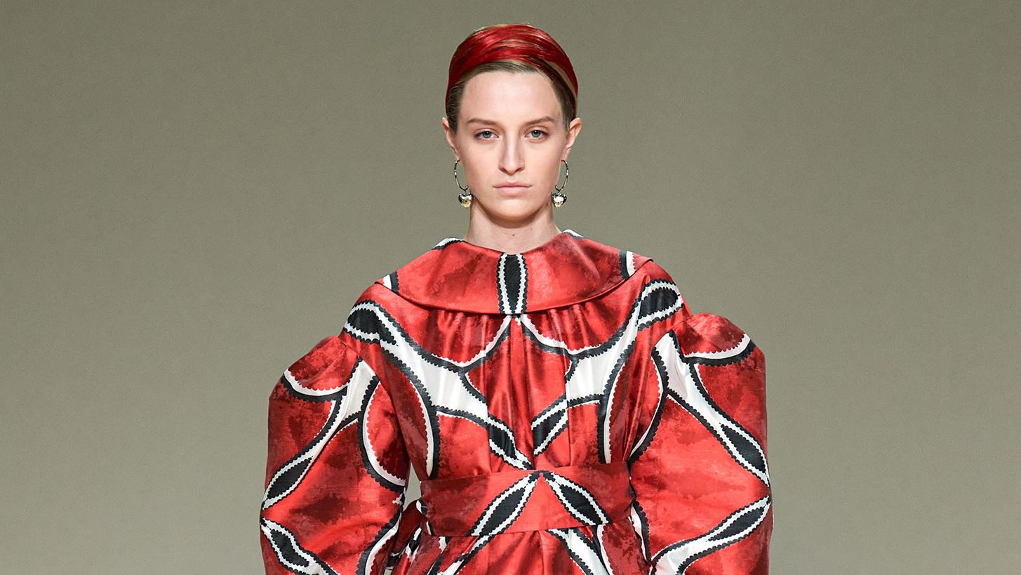 &#x388;&#x3BD;&#x3B1; &#x3B4;&#x3B7;&#x3BC;&#x3B9;&#x3BF;&#x3C5;&#x3C1;&#x3B3;&#x3B9;&#x3BA;&#x3CC; &#x3C0;&#x3B1;&#x3B9;&#x3C7;&#x3BD;&#x3AF;&#x3B4;&#x3B9; &#x3BC;&#x3B5; &#x3C4;&#x3BF;&#x3BD; &#x3BF;&#x3AF;&#x3BA;&#x3BF; Alexander McQueen