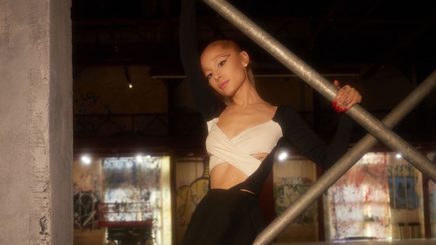 Ariana Grande | &#x397; &#x3BC;&#x3B5;&#x3B3;&#x3AC;&#x3BB;&#x3B7; &#x3B5;&#x3C0;&#x3B9;&#x3C3;&#x3C4;&#x3C1;&#x3BF;&#x3C6;&#x3AE;