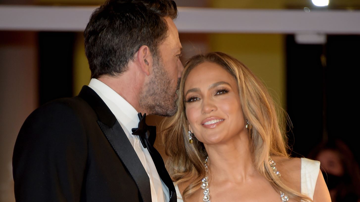 &#x3A4;&#x3B9; &#x3C0;&#x3C1;&#x3B1;&#x3B3;&#x3BC;&#x3B1;&#x3C4;&#x3B9;&#x3BA;&#x3AC; &#x3C8;&#x3B9;&#x3B8;&#x3CD;&#x3C1;&#x3B9;&#x3C3;&#x3B5; &#x3B7; Jennifer Lopez &#x3C3;&#x3C4;&#x3BF;&#x3BD; Ben Affleck &#x3C3;&#x3C4;&#x3B1; &#x3B2;&#x3C1;&#x3B1;&#x3B2;&#x3B5;&#x3AF;&#x3B1; Grammy;