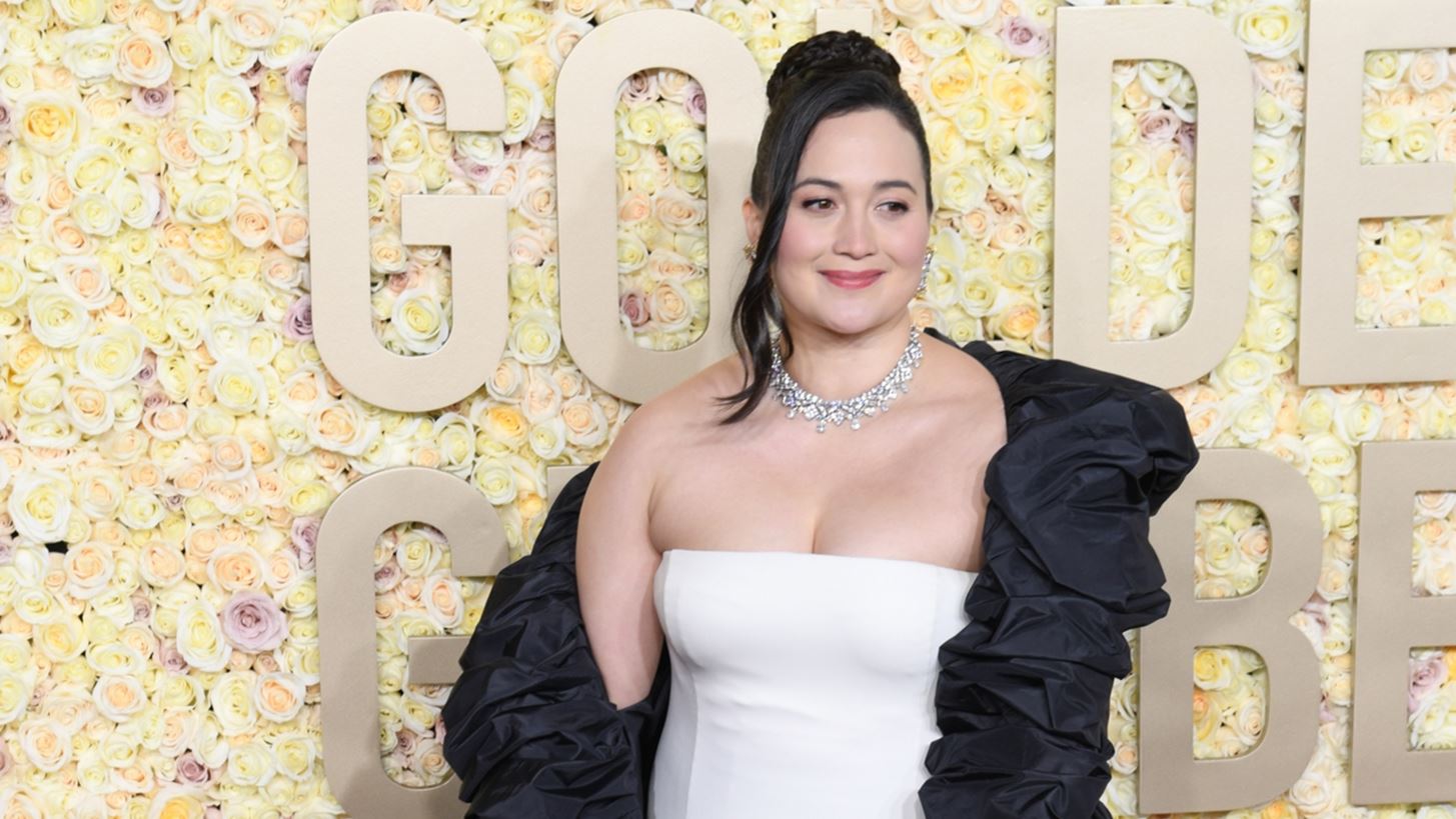 Lily Gladstone | &#x397; &#x3C0;&#x3C1;&#x3CE;&#x3C4;&#x3B7; &#x3B3;&#x3C5;&#x3BD;&#x3B1;&#x3AF;&#x3BA;&#x3B1; &#x3B9;&#x3B8;&#x3B1;&#x3B3;&#x3B5;&#x3BD;&#x3AE;&#x3C2; &#x3C0;&#x3BF;&#x3C5; &#x3BA;&#x3AD;&#x3C1;&#x3B4;&#x3B9;&#x3C3;&#x3B5; Golden Globe