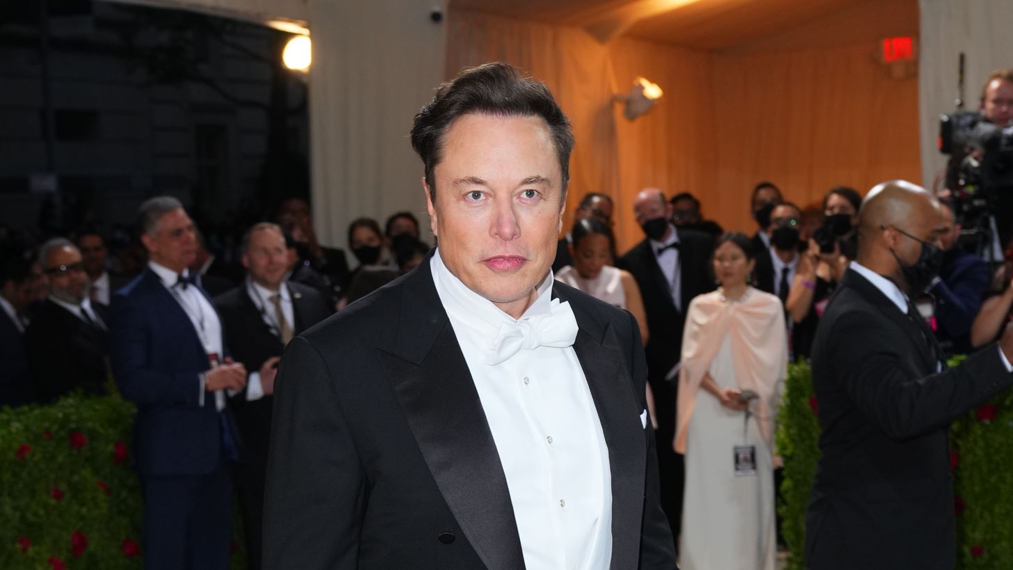 Elon Musk | &#x3A3;&#x3B5; &#x3C1;&#x3BF;&#x3BC;&#x3B1;&#x3BD;&#x3C4;&#x3B9;&#x3BA;&#x3AE; &#x3B1;&#x3C0;&#x3CC;&#x3B4;&#x3C1;&#x3B1;&#x3C3;&#x3B7; &#x3C3;&#x3C4;&#x3BF; St. Tropez &#x3BC;&#x3B5; &#x3C4;&#x3B7; &#x3BD;&#x3AD;&#x3B1; &#x3C4;&#x3BF;&#x3C5; &#x3C3;&#x3CD;&#x3BD;&#x3C4;&#x3C1;&#x3BF;&#x3C6;&#x3BF;