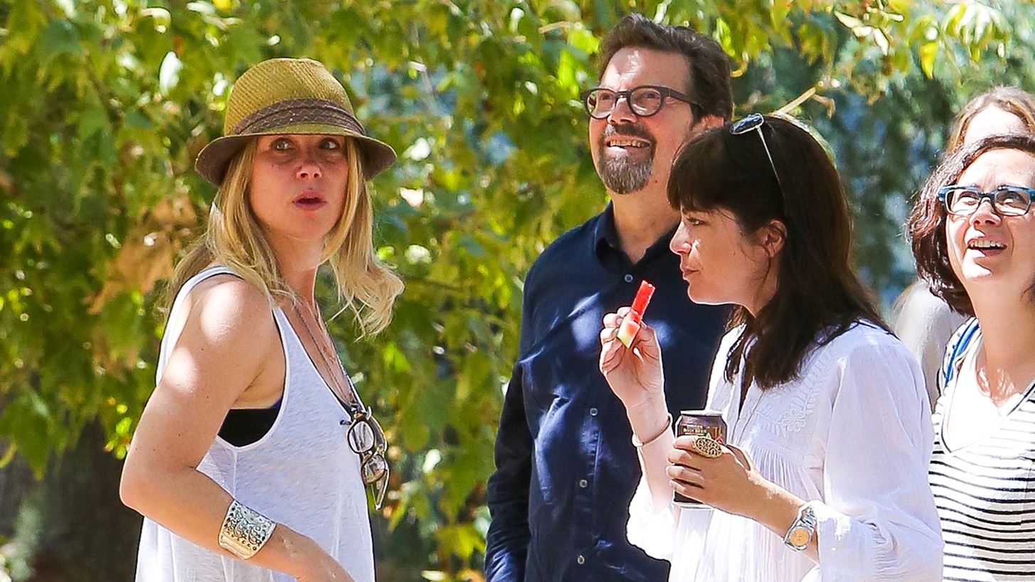 &#x397; Selma Blair &#x3C3;&#x3C4;&#x3BF; &#x3C0;&#x3BB;&#x3B5;&#x3C5;&#x3C1;&#x3CC; &#x3C4;&#x3B7;&#x3C2; Christina Applegate &#x3C3;&#x3C4;&#x3B7; &#x3BC;&#x3AC;&#x3C7;&#x3B7; &#x3BA;&#x3B1;&#x3C4;&#x3AC; &#x3C4;&#x3B7;&#x3C2; &#x3C3;&#x3BA;&#x3BB;&#x3AE;&#x3C1;&#x3C5;&#x3BD;&#x3C3;&#x3B7;&#x3C2; &#x3BA;&#x3B1;&#x3C4;&#x3AC; &#x3C0;&#x3BB;&#x3AC;&#x3BA;&#x3B1;&#x3C2;