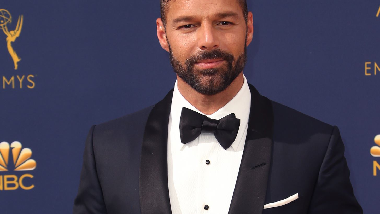 Ricky Martin | &#x39F;&#x3B9; &#x3B4;&#x3B7;&#x3BB;&#x3CE;&#x3C3;&#x3B5;&#x3B9;&#x3C2; &#x3C4;&#x3BF;&#x3C5; &#x3B3;&#x3B9;&#x3B1; &#x3C4;&#x3B9;&#x3C2; &quot;&#x3B5;&#x3C0;&#x3CE;&#x3B4;&#x3C5;&#x3BD;&#x3B5;&#x3C2;&quot; &#x3BA;&#x3B1;&#x3C4;&#x3B1;&#x3B3;&#x3B3;&#x3B5;&#x3BB;&#x3AF;&#x3B5;&#x3C2; &#x3B5;&#x3BD;&#x3B1;&#x3BD;&#x3C4;&#x3AF;&#x3BF;&#x3BD; &#x3C4;&#x3BF;&#x3C5; &#x3B3;&#x3B9;&#x3B1; &#x3C3;&#x3B5;&#x3BE;&#x3BF;&#x3C5;&#x3B1;&#x3BB;&#x3B9;&#x3BA;&#x3AE; &#x3BA;&#x3B1;&#x3BA;&#x3BF;&#x3C0;&#x3BF;&#x3AF;&#x3B7;&#x3C3;&#x3B7;
