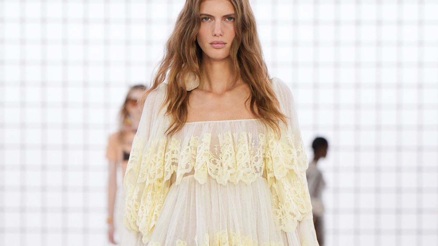 Butter Yellow Nails | &#x39F;&#x3B9; 5 &#x3C0;&#x3B1;&#x3C1;&#x3B1;&#x3BB;&#x3BB;&#x3B1;&#x3B3;&#x3AD;&#x3C2; &#x3C0;&#x3BF;&#x3C5; &#x3B8;&#x3B1; &#x3C5;&#x3B9;&#x3BF;&#x3B8;&#x3B5;&#x3C4;&#x3AE;&#x3C3;&#x3B5;&#x3B9;&#x3C2; &#x3AC;&#x3BC;&#x3B5;&#x3C3;&#x3B1;