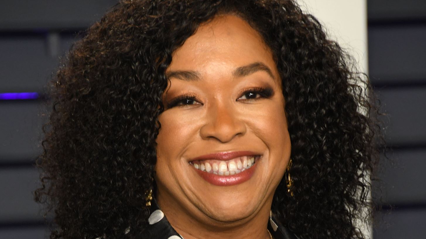 &quot;&#x395;&#x3AF;&#x3BD;&#x3B1;&#x3B9; &#x3BC;&#x3B5;&#x3B3;&#x3AC;&#x3BB;&#x3BF; &#x3B1;&#x3C3;&#x3C4;&#x3AD;&#x3C1;&#x3B9; &#x3C4;&#x3CE;&#x3C1;&#x3B1;&quot; | &#x397; Shonda Rhimes &#x3B3;&#x3B9;&#x3B1; &#x3C4;&#x3B7;&#x3BD; &#x3B1;&#x3C0;&#x3BF;&#x3C7;&#x3CE;&#x3C1;&#x3B7;&#x3C3;&#x3B7; &#x3C4;&#x3BF;&#x3C5; Reg&#xE9;-Jean Page &#x3B1;&#x3C0;&#x3CC; &#x3C4;&#x3BF; Bridgerton