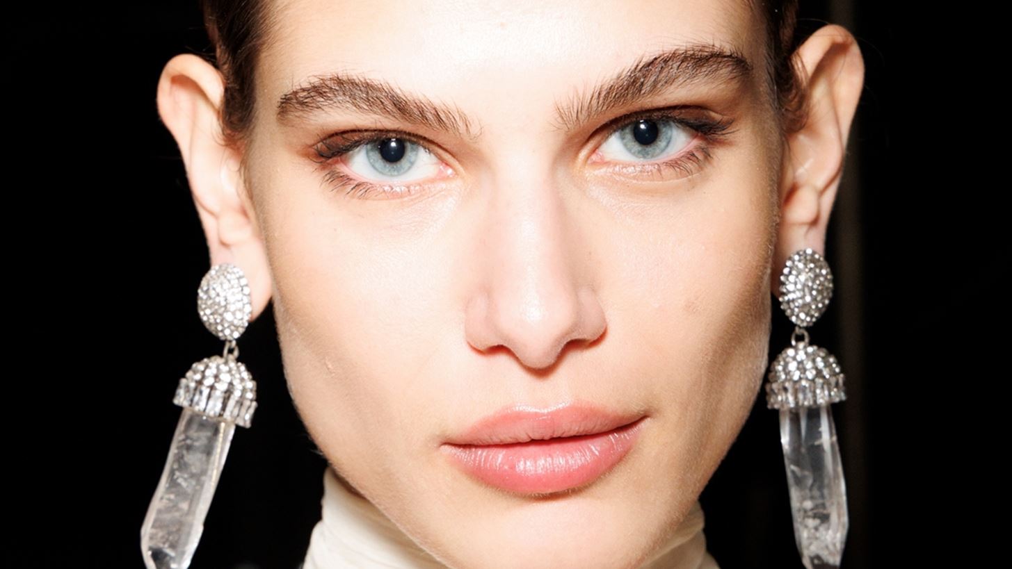 &#x391;&#x3C5;&#x3C4;&#x3CC; &#x3C4;&#x3BF; makeup &#x3BC;&#x3B5; SPF &#x3BA;&#x3BF;&#x3C3;&#x3C4;&#x3AF;&#x3B6;&#x3B5;&#x3B9; &#x3BB;&#x3B9;&#x3B3;&#x3CC;&#x3C4;&#x3B5;&#x3C1;&#x3BF; &#x3B1;&#x3C0;&#x3CC; 15 &#x3B5;&#x3C5;&#x3C1;&#x3CE; &#x3BA;&#x3B1;&#x3B9; &#x3C7;&#x3B1;&#x3C1;&#x3AF;&#x3B6;&#x3B5;&#x3B9; &#x3C4;&#x3AD;&#x3BB;&#x3B5;&#x3B9;&#x3B1; &#x3B5;&#x3C0;&#x3B9;&#x3B4;&#x3B5;&#x3C1;&#x3BC;&#x3AF;&#x3B4;&#x3B1;