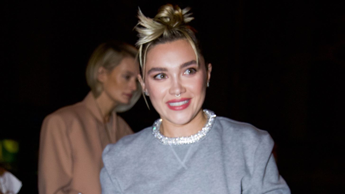 Florence Pugh | &#x397; &#x3B8;&#x3B5;&#x3CA;&#x3BA;&#x3AE; &#x3B5;&#x3BC;&#x3C6;&#x3AC;&#x3BD;&#x3B9;&#x3C3;&#x3B7; &#x3BC;&#x3B5; &#x3C4;&#x3B7; &#x3B4;&#x3B9;&#x3AC;&#x3C6;&#x3B1;&#x3BD;&#x3B7; &#x3C6;&#x3BF;&#x3CD;&#x3C3;&#x3C4;&#x3B1; &#x3C3;&#x3C4;&#x3BF; &#x3C3;&#x3CC;&#x3BF;&#x3C5; &#x3C4;&#x3BF;&#x3C5; &#x3BF;&#x3AF;&#x3BA;&#x3BF;&#x3C5; Valentino