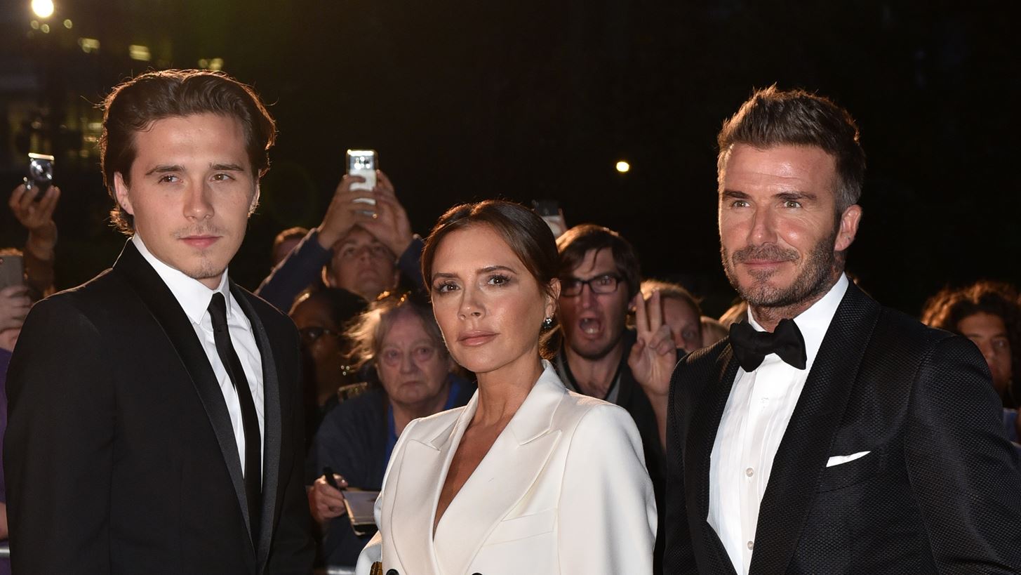 Victoria Beckham | &#x3A4;&#x3BF; &#x3BB;&#x3B1;&#x3BC;&#x3C0;&#x3B5;&#x3C1;&#x3CC; &#x3C0;&#x3AC;&#x3C1;&#x3C4;&#x3B9; &#x3B3;&#x3B9;&#x3B1; &#x3C4;&#x3B1; &#x3B3;&#x3B5;&#x3BD;&#x3AD;&#x3B8;&#x3BB;&#x3B9;&#x3AC; &#x3C4;&#x3B7;&#x3C2;, &#x3B7; &#x3B8;&#x3B5;&#x3CC;&#x3C1;&#x3B1;&#x3C4;&#x3B7; &#x3C4;&#x3BF;&#x3CD;&#x3C1;&#x3C4;&#x3B1; &#x3BA;&#x3B1;&#x3B9; &#x3B7; &#x3C4;&#x3C1;&#x3C5;&#x3C6;&#x3B5;&#x3C1;&#x3AE; &#x3B1;&#x3C6;&#x3B9;&#x3AD;&#x3C1;&#x3C9;&#x3C3;&#x3B7; &#x3C4;&#x3BF;&#x3C5; David Beckham