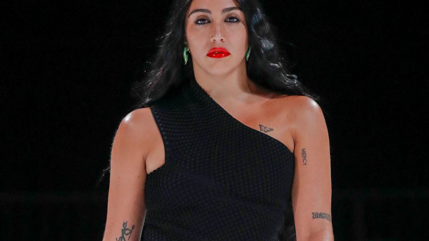 Lourdes Leon | &#x397; selfie &#x3C4;&#x3B7;&#x3C2; &#x3C7;&#x3C9;&#x3C1;&#x3AF;&#x3C2; &#x3BC;&#x3B1;&#x3BA;&#x3B9;&#x3B3;&#x3B9;&#x3AC;&#x3B6; &#x3C0;&#x3BF;&#x3C5; &#x3B4;&#x3B5;&#x3AF;&#x3C7;&#x3BD;&#x3B5;&#x3B9; &#x3C0;&#x3CC;&#x3C3;&#x3BF; &#x3BC;&#x3BF;&#x3B9;&#x3AC;&#x3B6;&#x3B5;&#x3B9; &#x3C3;&#x3C4;&#x3B7;&#xA0;Madonna