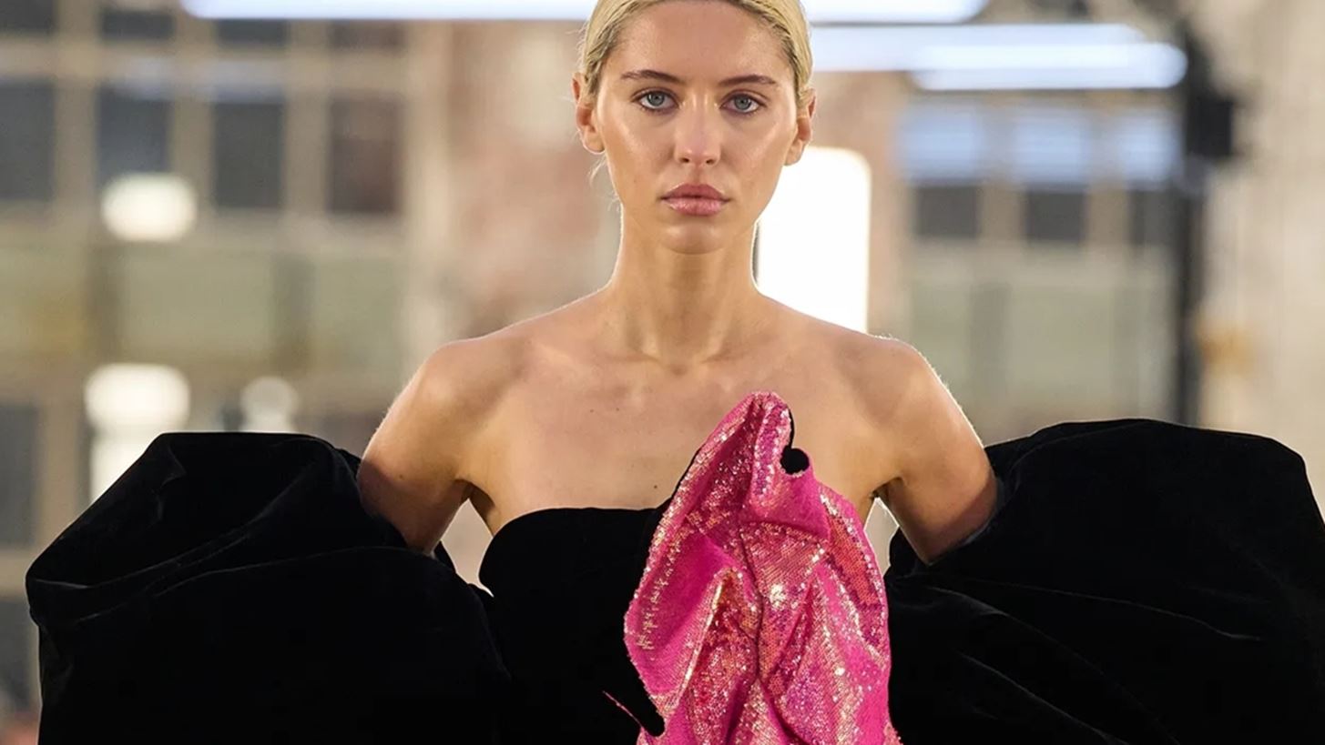 Iris Law | H κόρη του Jude Law και της Sadie Frost είναι το απόλυτο It-Girl της Gen-Z μόδας
