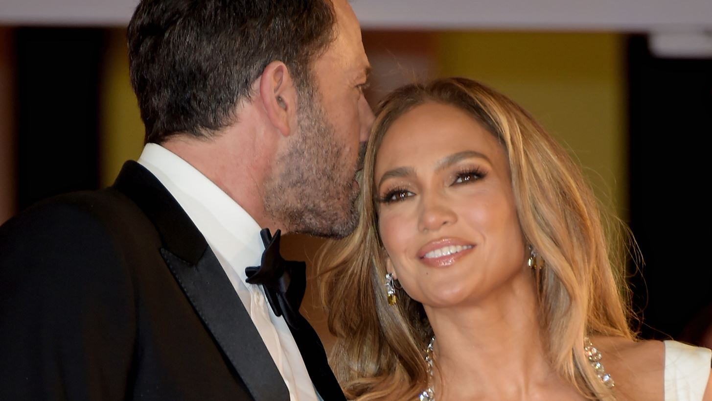Jennifer Lopez | &#x3A4;&#x3BF; &#x3BD;&#x3AD;&#x3BF; viral &#x3B2;&#x3AF;&#x3BD;&#x3C4;&#x3B5;&#x3BF; &#x3BC;&#x3B5; &#x3C4;&#x3BF;&#x3BD; Ben Affleck