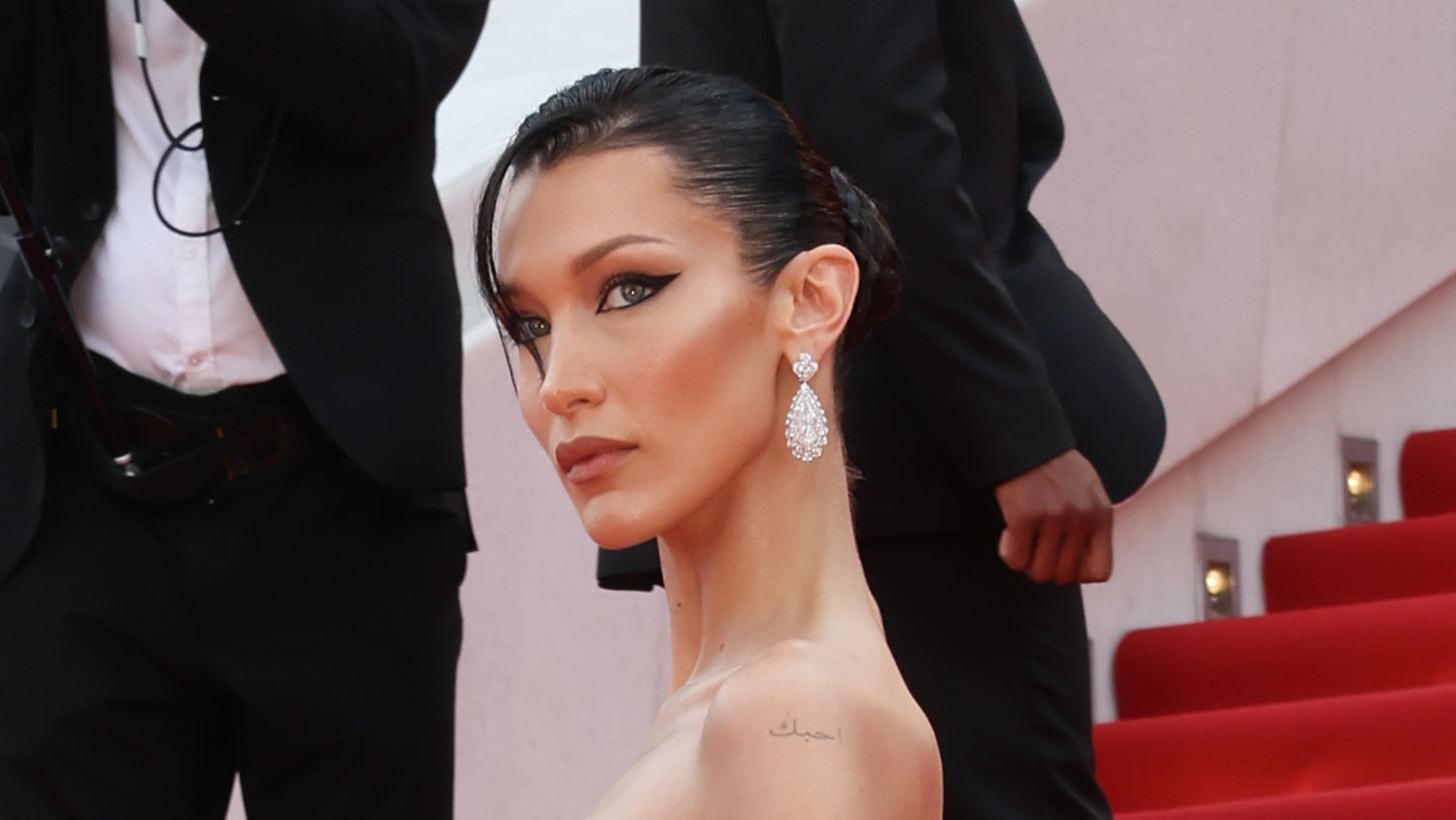 &#x395;&#x3AF;&#x3BD;&#x3B1;&#x3B9; &#x3B7; Bella Hadid &#x3AD;&#x3BD;&#x3B1;&#x3C2; fashion &#x3C7;&#x3B1;&#x3BC;&#x3B1;&#x3B9;&#x3BB;&#x3AD;&#x3BF;&#x3BD;&#x3C4;&#x3B1;&#x3C2;; | &#x39C;&#x3B5;&#x3C4;&#x3AC; &#x3C4;&#x3BF; &quot;&#x3BE;&#x3C5;&#x3C1;&#x3B9;&#x3C3;&#x3BC;&#x3AD;&#x3BD;&#x3BF; &#x3BA;&#x3B5;&#x3C6;&#x3AC;&#x3BB;&#x3B9;&quot;, &#x3B5;&#x3BC;&#x3C6;&#x3B1;&#x3BD;&#x3AF;&#x3C3;&#x3C4;&#x3B7;&#x3BA;&#x3B5; &#x3BC;&#x3B5; &#x3BA;&#x3BF;&#x3BD;&#x3C4;&#x3CC; &#x3BA;&#x3B1;&#x3C1;&#x3AD;
