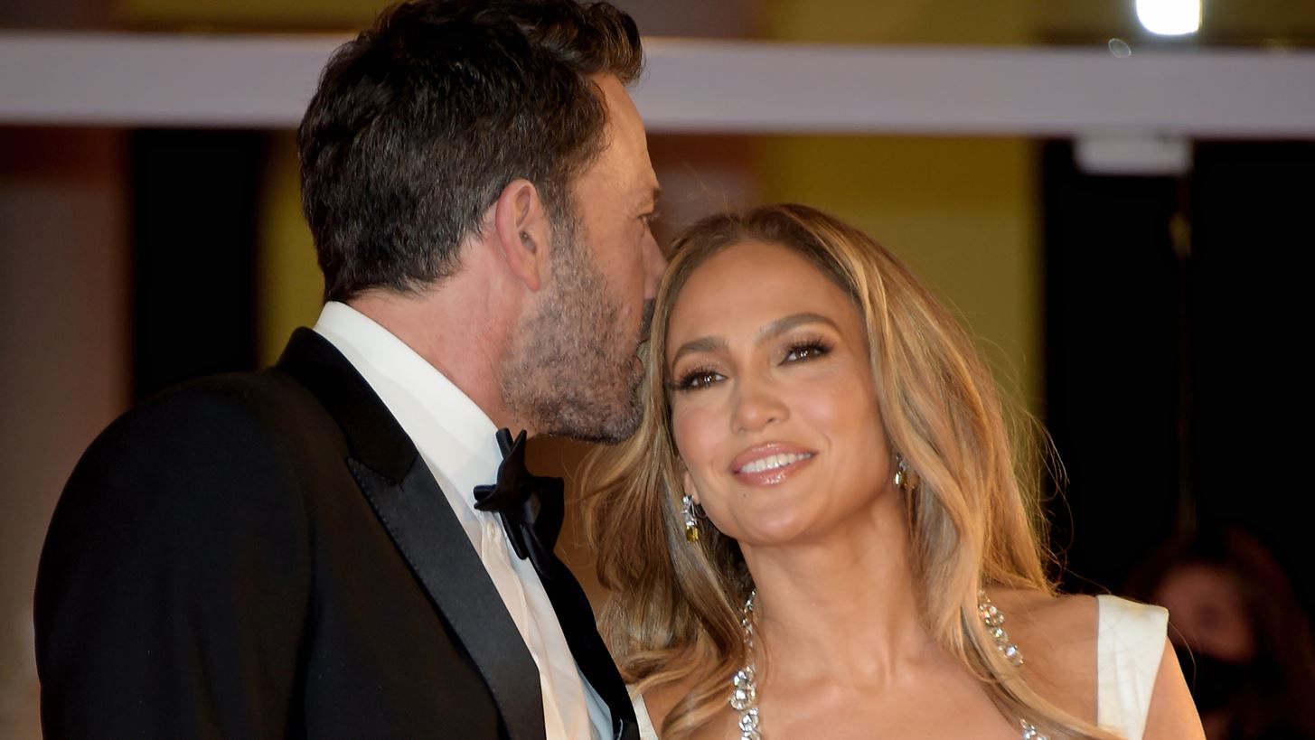 Jennifer Lopez | &#x397; &#x3C0;&#x3C1;&#x3CE;&#x3C4;&#x3B7; &#x3C6;&#x3C9;&#x3C4;&#x3BF;&#x3B3;&#x3C1;&#x3B1;&#x3C6;&#x3AF;&#x3B1; &#x3B1;&#x3C0;&#x3CC; &#x3C4;&#x3BF;&#x3BD; &#x3B3;&#x3AC;&#x3BC;&#x3BF; &#x3C4;&#x3B7;&#x3C2; &#x3BC;&#x3B5; &#x3C4;&#x3BF;&#x3BD; Ben Affleck