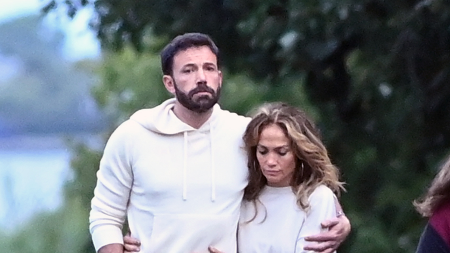 Jennifer Lopez - Ben Affleck | &#x3A0;&#x3B9;&#x3BF; &#x3B5;&#x3C1;&#x3C9;&#x3C4;&#x3B5;&#x3C5;&#x3BC;&#x3AD;&#x3BD;&#x3BF;&#x3B9; &#x3B1;&#x3C0;&#x3CC; &#x3C0;&#x3BF;&#x3C4;&#x3AD; &#x3C8;&#x3AC;&#x3C7;&#x3BD;&#x3BF;&#x3C5;&#x3BD; &#x3B3;&#x3B9;&#x3B1; &#x3C3;&#x3C0;&#x3AF;&#x3C4;&#x3B9; (&#x3C6;&#x3C9;&#x3C4;&#x3BF;)