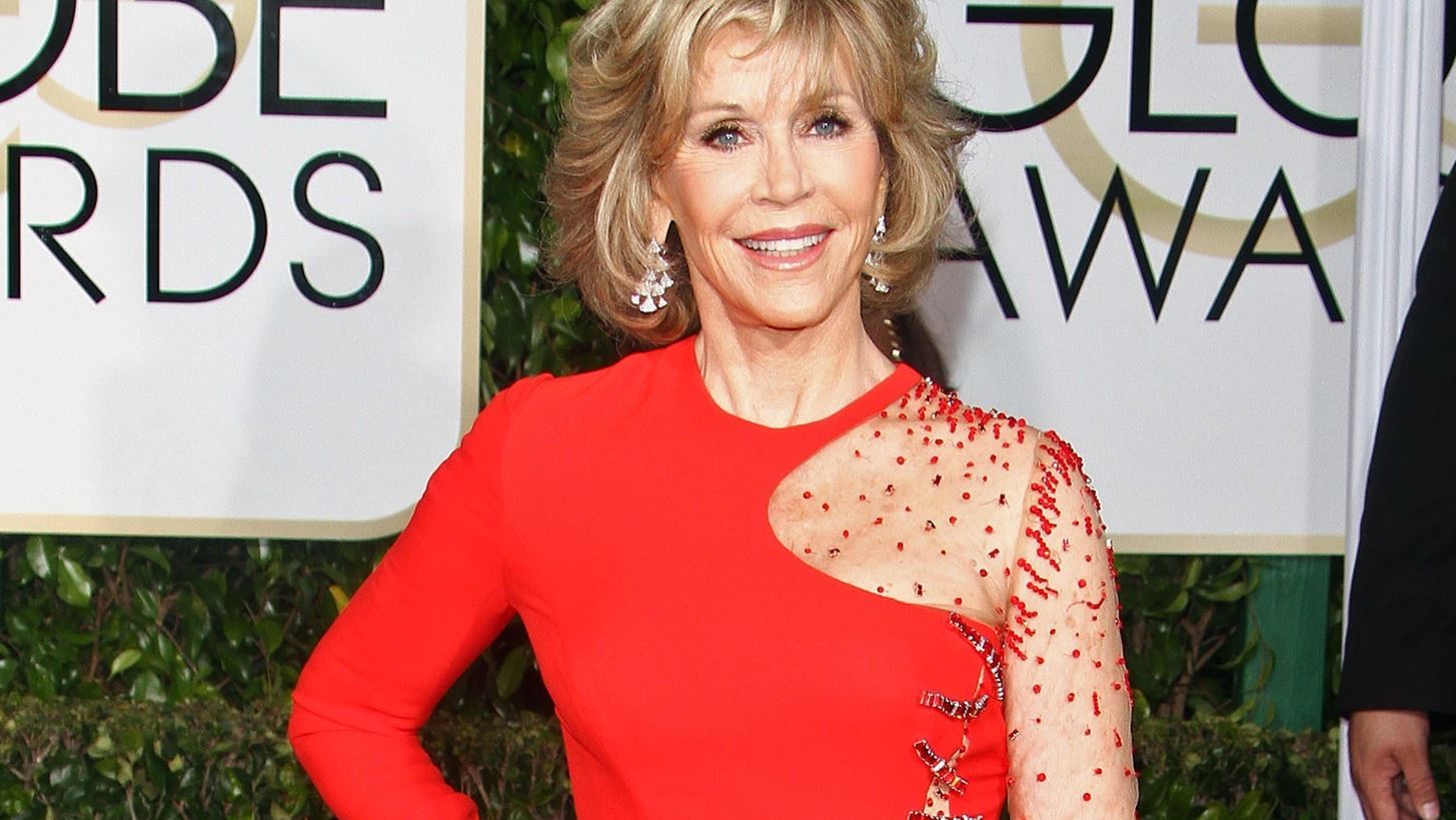 Jane Fonda | &#x397; &#x3C3;&#x3C4;&#x3B1;&#x3C1; &#x3C4;&#x3BF;&#x3C5; &#x3C3;&#x3B9;&#x3BD;&#x3B5;&#x3BC;&#x3AC; &#x3C0;&#x3BF;&#x3C5; &#x3B1;&#x3C0;&#x3CC; sex symbol &#x3BC;&#x3B5;&#x3C4;&#x3B1;&#x3BC;&#x3BF;&#x3C1;&#x3C6;&#x3CE;&#x3B8;&#x3B7;&#x3BA;&#x3B5; &#x3C3;&#x3C4;&#x3B7;&#x3BD; &#x3C0;&#x3B9;&#x3BF; &#x3B4;&#x3C5;&#x3BD;&#x3B1;&#x3BC;&#x3B9;&#x3BA;&#x3AE; &#x3B1;&#x3BA;&#x3C4;&#x3B9;&#x3B2;&#x3AF;&#x3C3;&#x3C4;&#x3C1;&#x3B9;&#x3B1; &#x3C4;&#x3BF;&#x3C5; Hollywood