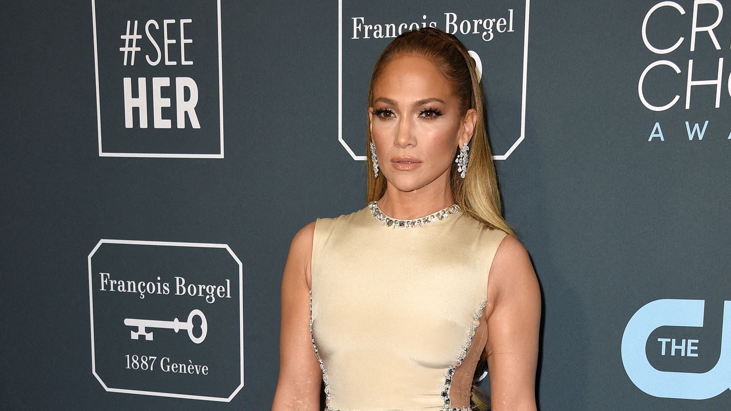 &#x397; Jennifer Lopez &#x3BA;&#x3AC;&#x3BD;&#x3B5;&#x3B9; &#x3B3;&#x3C5;&#x3BC;&#x3BD;&#x3B1;&#x3C3;&#x3C4;&#x3B9;&#x3BA;&#x3AE; &#x3BC;&#x3B5; &#x3C3;&#x3C4;&#x3C5;&#x3BB;