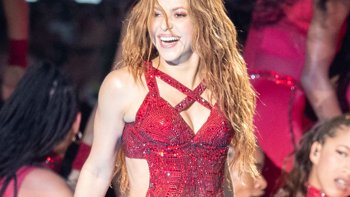 Shakira | &#x3A4;&#x3BF; &#x3BC;&#x3AE;&#x3BD;&#x3C5;&#x3BC;&#x3AC; &#x3C4;&#x3B7;&#x3C2; &#x3B3;&#x3B9;&#x3B1; &#x3C4;&#x3B7;&#x3BD; &#x3C0;&#x3C1;&#x3BF;&#x3B4;&#x3BF;&#x3C3;&#x3AF;&#x3B1; &#x3BA;&#x3B1;&#x3B9; &#x3C4;&#x3B7; &#x3BD;&#x3AD;&#x3B1; &#x3C7;&#x3C1;&#x3BF;&#x3BD;&#x3B9;&#x3AC; &#x3BC;&#x3B5;&#x3C4;&#x3AC; &#x3C4;&#x3BF;&#x3BD; &#x3C7;&#x3C9;&#x3C1;&#x3B9;&#x3C3;&#x3BC;&#x3CC; &#x3BC;&#x3B5; &#x3C4;&#x3BF;&#x3BD; Gerard Piqu&#xE9;