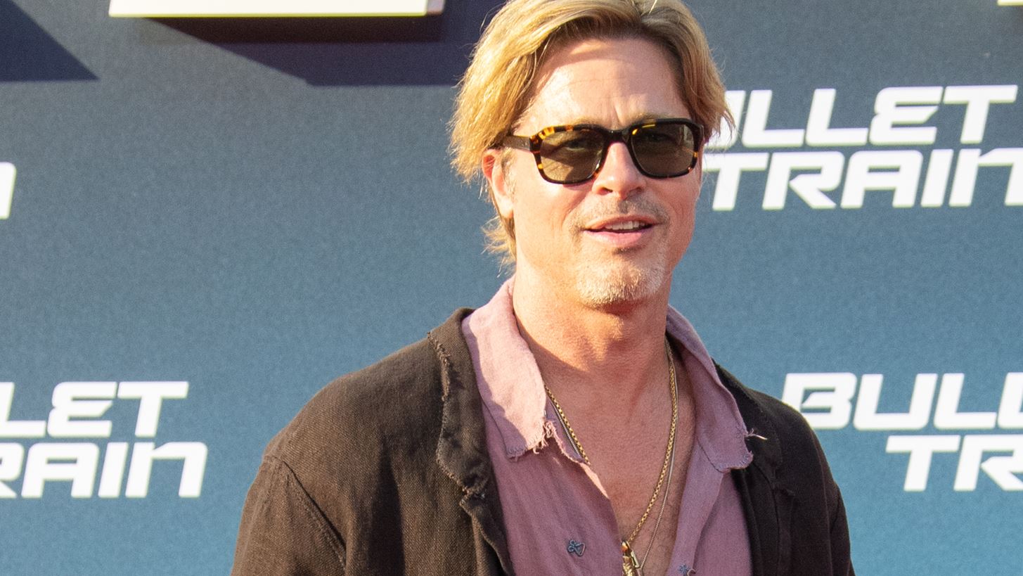 Brad Pitt | &#x395;&#x3BE;&#x3B7;&#x3B3;&#x3B5;&#x3AF; &#x3B3;&#x3B9;&#x3B1;&#x3C4;&#x3AF; &#x3C6;&#x3CC;&#x3C1;&#x3B5;&#x3C3;&#x3B5; &#x3C6;&#x3BF;&#x3CD;&#x3C3;&#x3C4;&#x3B1; &#x3C3;&#x3C4;&#x3BF; &#x3BA;&#x3CC;&#x3BA;&#x3BA;&#x3B9;&#x3BD;&#x3BF; &#x3C7;&#x3B1;&#x3BB;&#x3AF; &#x3C4;&#x3B7;&#x3C2; &#x3C0;&#x3C1;&#x3B5;&#x3BC;&#x3B9;&#x3AD;&#x3C1;&#x3B1;&#x3C2; &#x3C4;&#x3B7;&#x3C2; &#x3BD;&#x3AD;&#x3B1;&#x3C2; &#x3C4;&#x3BF;&#x3C5; &#x3C4;&#x3B1;&#x3B9;&#x3BD;&#x3AF;&#x3B1;&#x3C2;