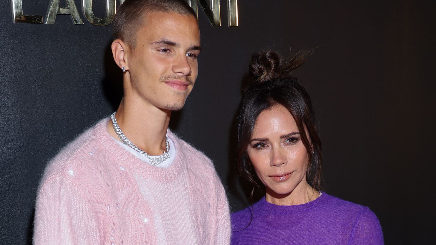 Victoria Beckham | &#x397; throwback &#x3C6;&#x3C9;&#x3C4;&#x3BF;&#x3B3;&#x3C1;&#x3B1;&#x3C6;&#x3AF;&#x3B1; &#x3B1;&#x3C0;&#x3CC; &#x3C4;&#x3B7;&#x3BD; &#x3C0;&#x3B1;&#x3B9;&#x3B4;&#x3B9;&#x3BA;&#x3AE; &#x3C4;&#x3B7;&#x3C2; &#x3B7;&#x3BB;&#x3B9;&#x3BA;&#x3AF;&#x3B1; (&#x3B5;&#x3AF;&#x3BD;&#x3B1;&#x3B9; &#x3AF;&#x3B4;&#x3B9;&#x3B1; &#x3BC;&#x3B5; &#x3C4;&#x3BF;&#x3BD; &#x3B3;&#x3B9;&#x3BF; &#x3C4;&#x3B7;&#x3C2;, Romeo)