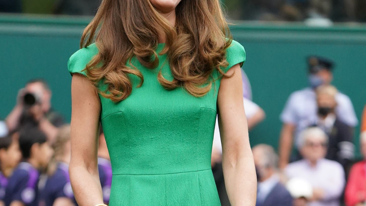 Kate Middleton | H &#x3B5;&#x3BC;&#x3C6;&#x3AC;&#x3BD;&#x3B9;&#x3C3;&#x3B7; &#x3BC;&#x3B5; &#x3C3;&#x3BF;&#x3CD;&#x3C0;&#x3B5;&#x3C1; &#x3BC;&#x3AF;&#x3BD;&#x3B9; &#x3C6;&#x3BF;&#x3CD;&#x3C3;&#x3C4;&#x3B1; &#x3C3;&#x3C4;&#x3BF; &#x39B;&#x3BF;&#x3BD;&#x3B4;&#x3AF;&#x3BD;&#x3BF;