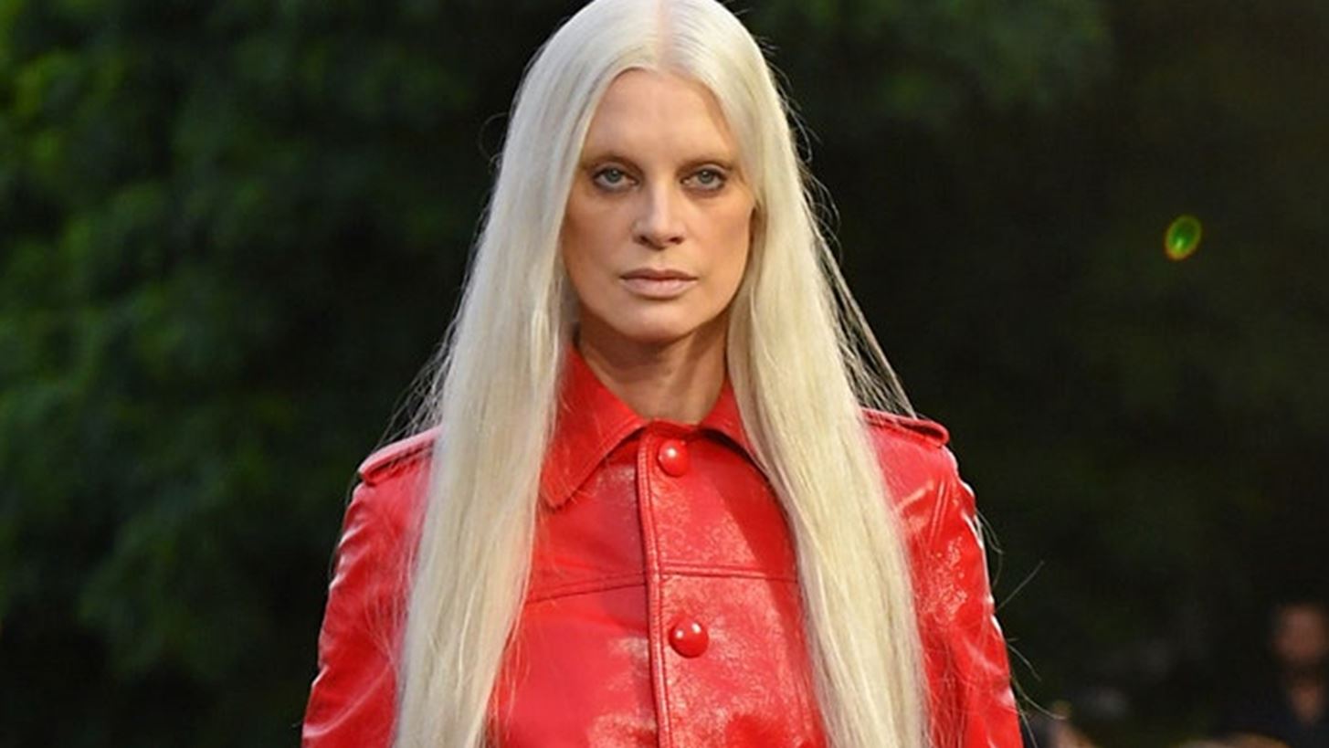 H &#x3C3;&#x3C4;&#x3B9;&#x3B3;&#x3BC;&#x3AE; &#x3C0;&#x3BF;&#x3C5; &#x3B7; Kristen McMenamy &#x3C0;&#x3AD;&#x3C6;&#x3C4;&#x3B5;&#x3B9; &#x3C3;&#x3C4;&#x3B7;&#x3BD; &#x3C0;&#x3B1;&#x3C3;&#x3B1;&#x3C1;&#x3AD;&#x3BB;&#x3B1; &#x3C4;&#x3BF;&#x3C5; Valentino | &#x3A4;&#x3B1; &#x3C3;&#x3C7;&#x3CC;&#x3BB;&#x3B9;&#x3B1; &#x3B3;&#x3B9;&#x3B1; &#x3C4;&#x3B1; &#x3C8;&#x3B7;&#x3BB;&#x3BF;&#x3C4;&#x3AC;&#x3BA;&#x3BF;&#x3C5;&#x3BD;&#x3B1; &#x3C3;&#x3C4;&#x3BF; Twitter