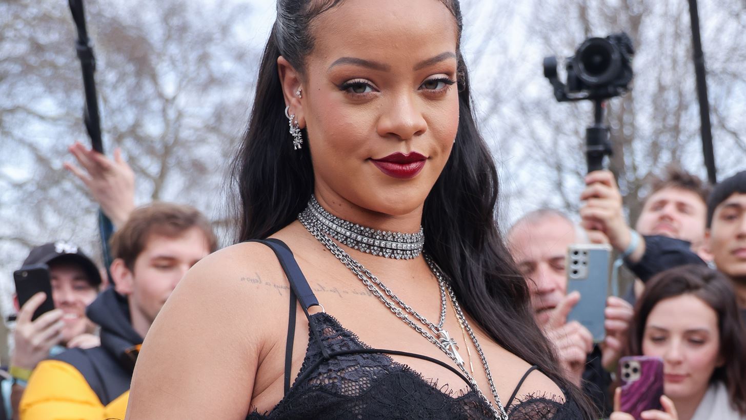 Rihanna | &#x3A4;&#x3BF; &#x3B2;&#x3AF;&#x3BD;&#x3C4;&#x3B5;&#x3BF; &#x3C3;&#x3C4;&#x3BF; instagram &#x3C3;&#x3B5; &#x3C0;&#x3BF;&#x3BB;&#x3CD; &#x3C0;&#x3C1;&#x3BF;&#x3C7;&#x3C9;&#x3C1;&#x3B7;&#x3BC;&#x3AD;&#x3BD;&#x3B7; &#x3B5;&#x3B3;&#x3BA;&#x3C5;&#x3BC;&#x3BF;&#x3C3;&#x3CD;&#x3BD;&#x3B7;
