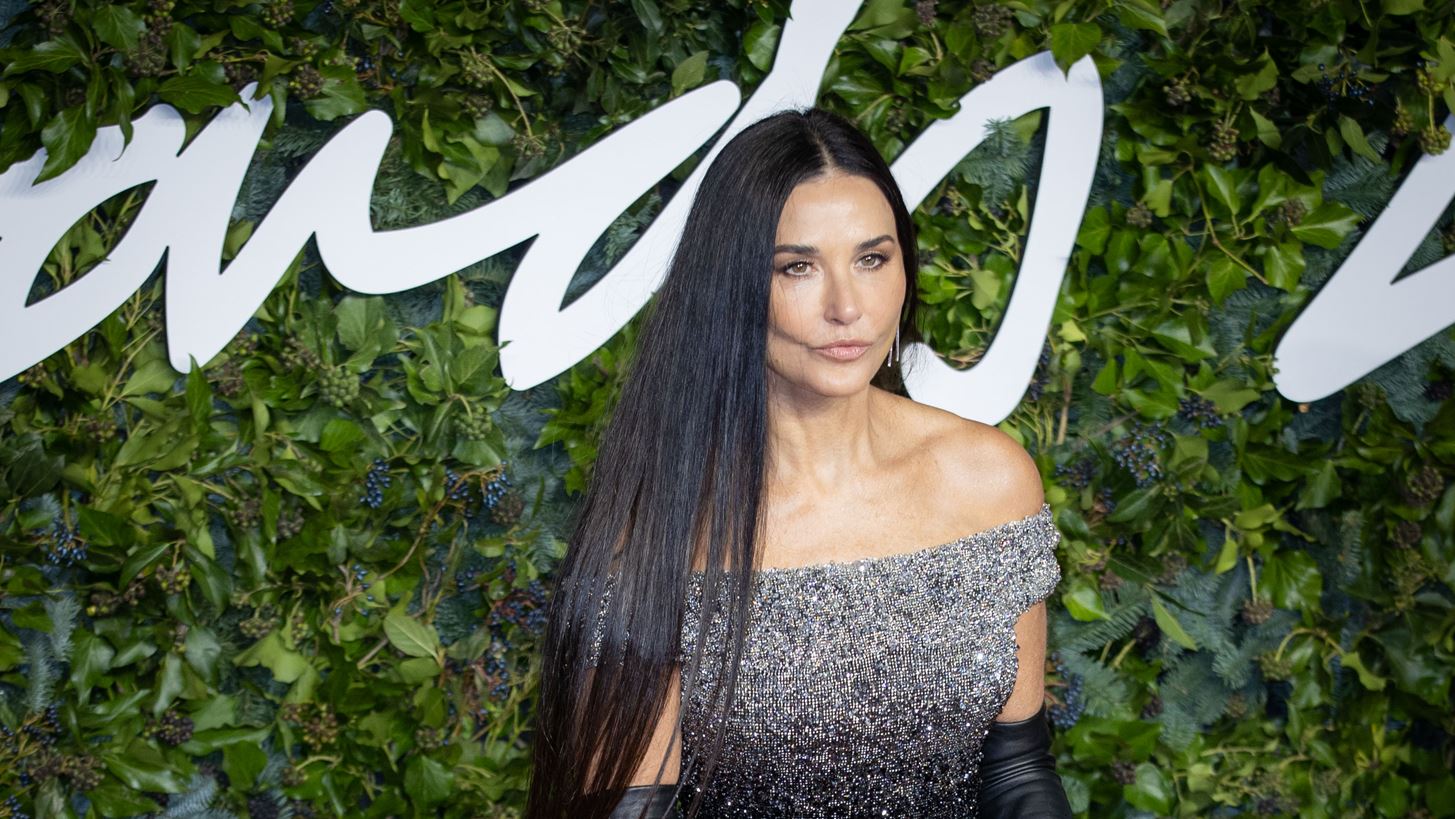 Demi Moore | &#x39F;&#x3B9; &#x3C4;&#x3C1;&#x3C5;&#x3C6;&#x3B5;&#x3C1;&#x3AD;&#x3C2; &#x3C6;&#x3C9;&#x3C4;&#x3BF;&#x3B3;&#x3C1;&#x3B1;&#x3C6;&#x3AF;&#x3B5;&#x3C2; &#x3C3;&#x3C4;&#x3B7;&#x3BD; &#x3B1;&#x3B3;&#x3BA;&#x3B1;&#x3BB;&#x3B9;&#x3AC; &#x3C4;&#x3BF;&#x3C5; &#x3C3;&#x3C5;&#x3BD;&#x3C4;&#x3C1;&#x3CC;&#x3C6;&#x3BF;&#x3C5; &#x3C4;&#x3B7;&#x3C2;, Daniel Humm, &#x3C3;&#x3C4;&#x3BF; &#x3A0;&#x3B1;&#x3C1;&#x3AF;&#x3C3;&#x3B9;